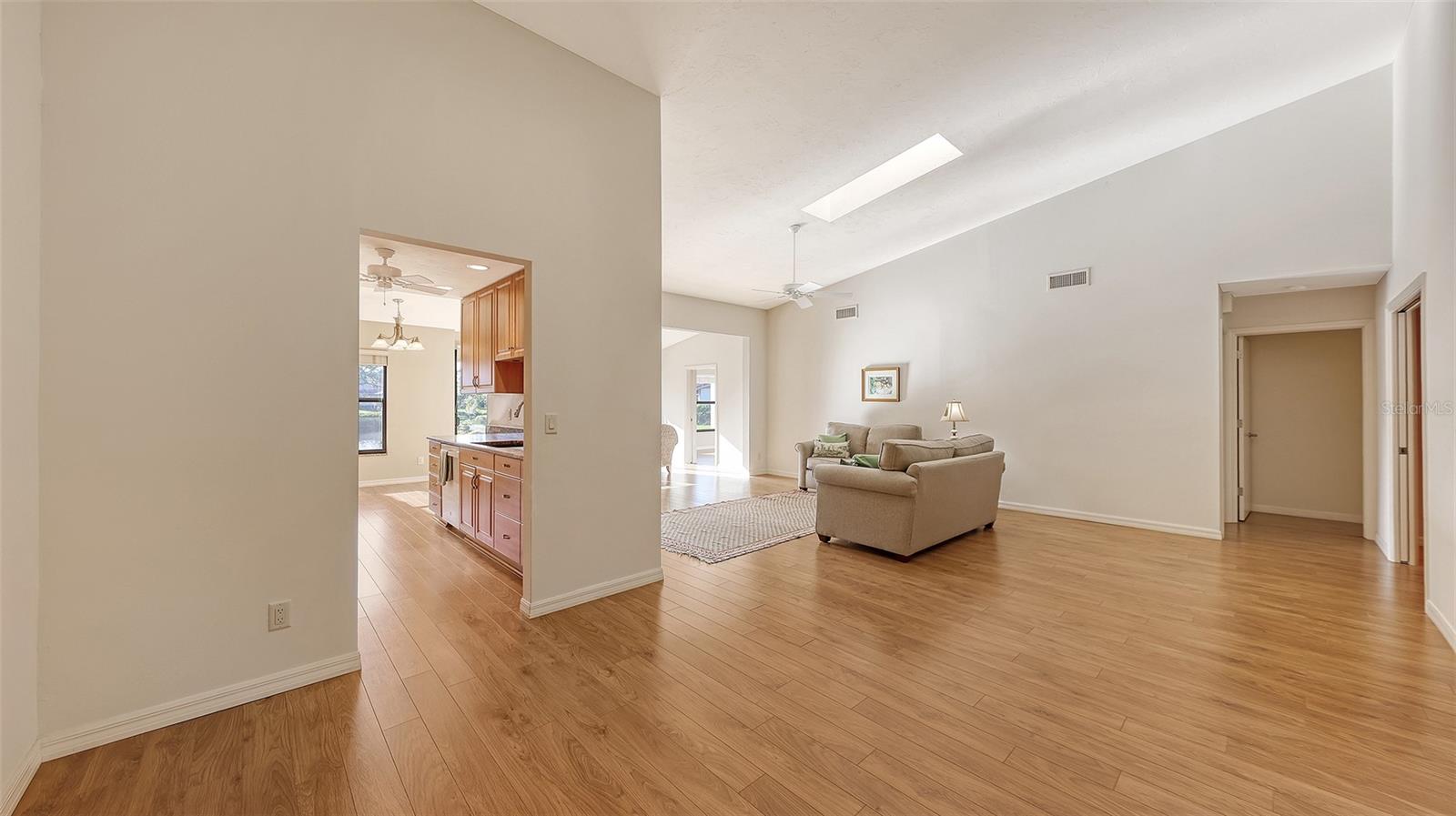 3864 WILSHIRE CIR W #106, SARASOTA, FL, 34238