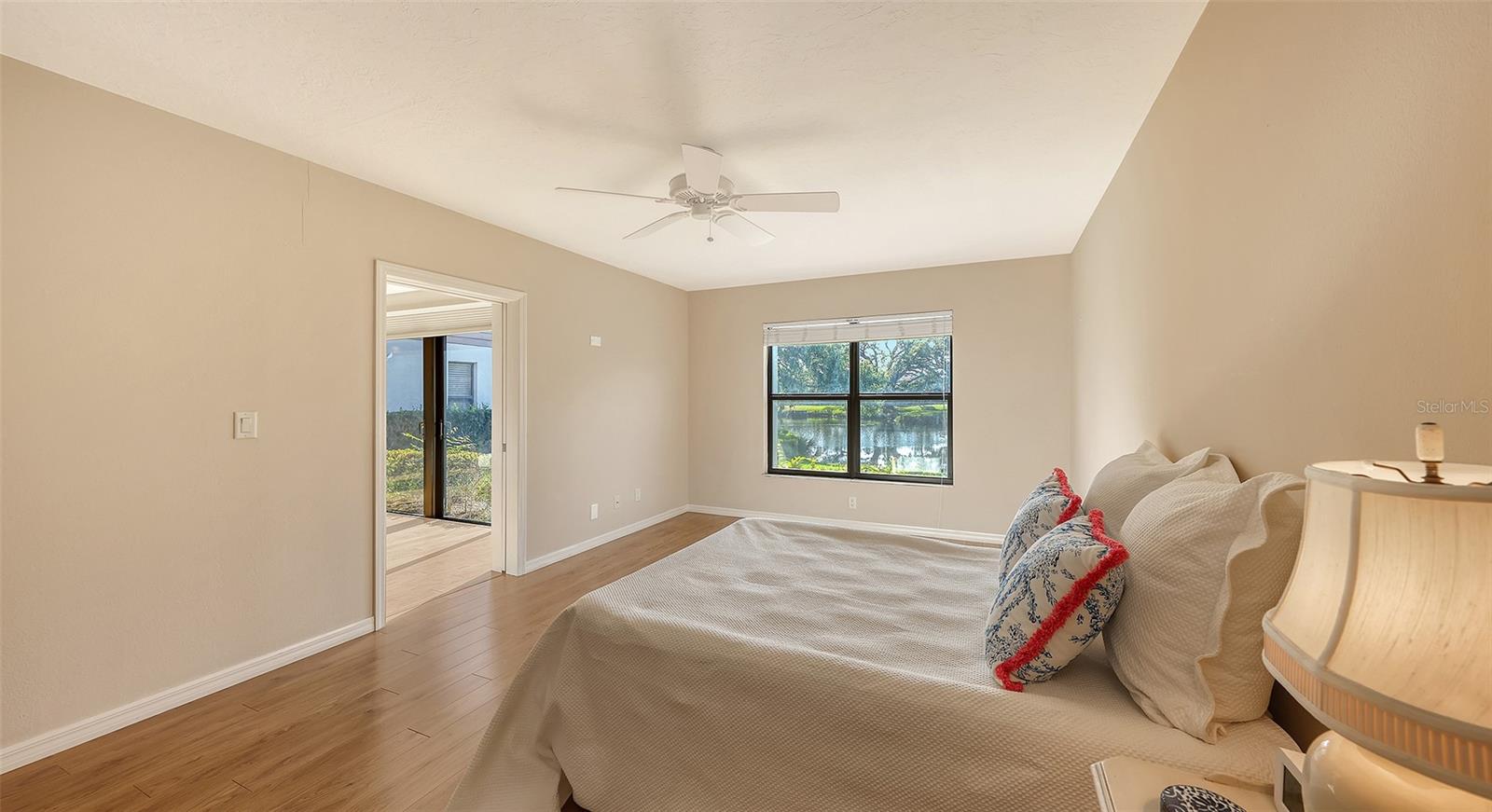 3864 WILSHIRE CIR W #106, SARASOTA, FL, 34238