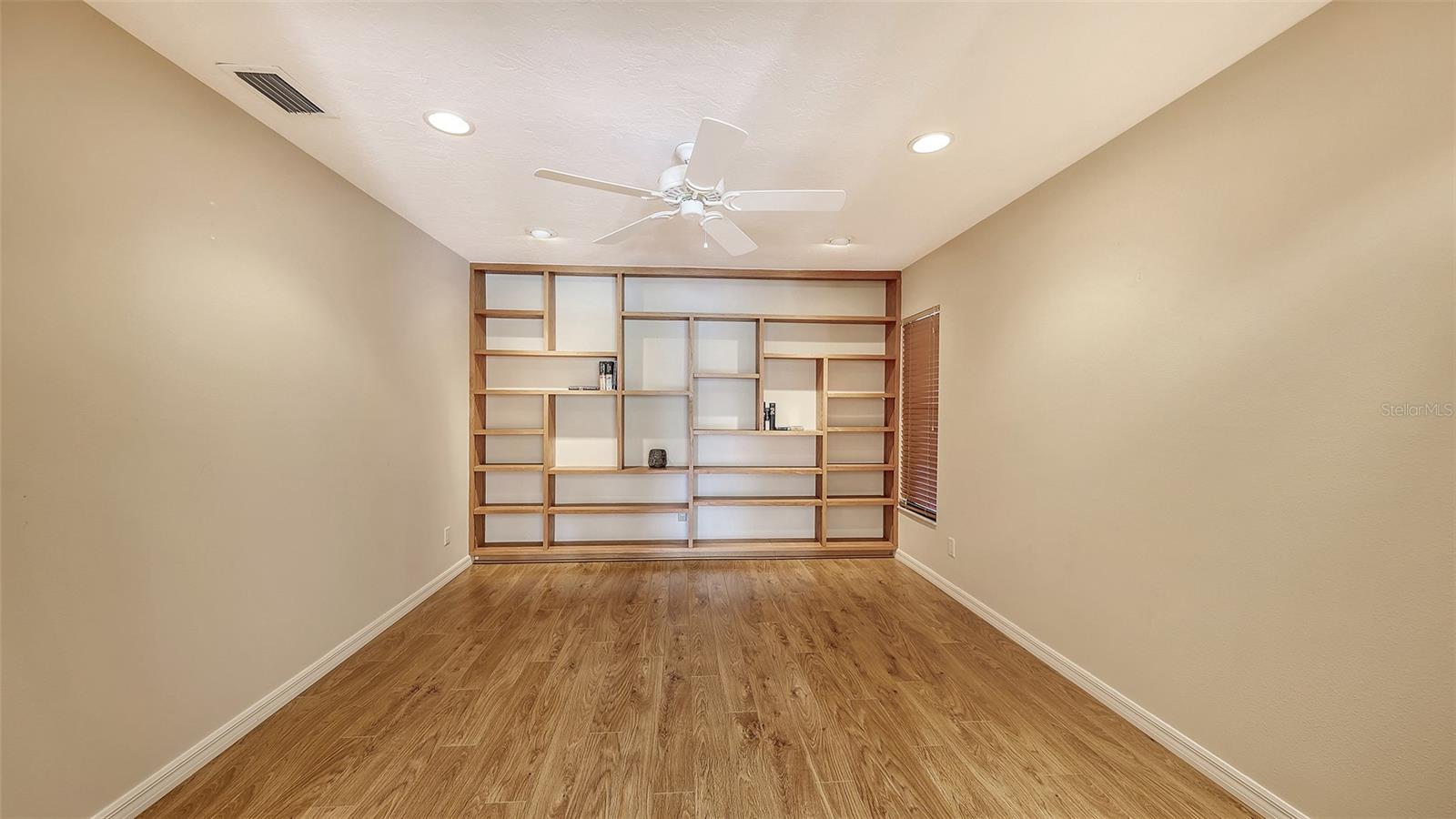 3864 WILSHIRE CIR W #106, SARASOTA, FL, 34238