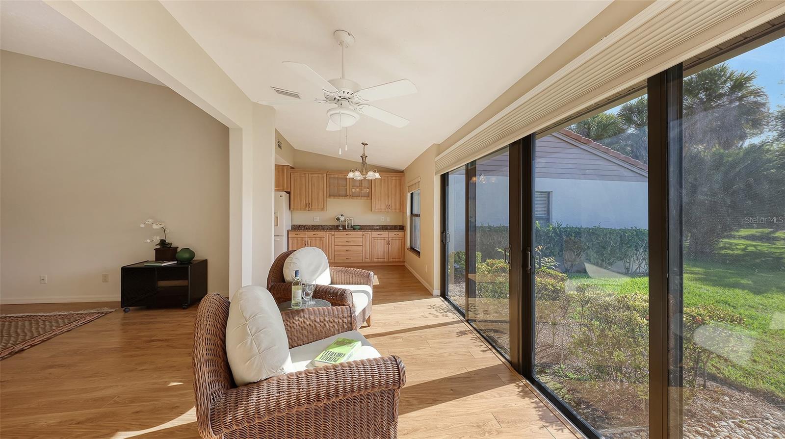 3864 WILSHIRE CIR W #106, SARASOTA, FL, 34238