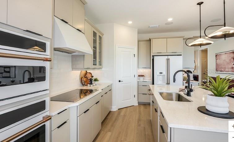 7713 BLUE MOON RUN, SARASOTA, FL, 34241