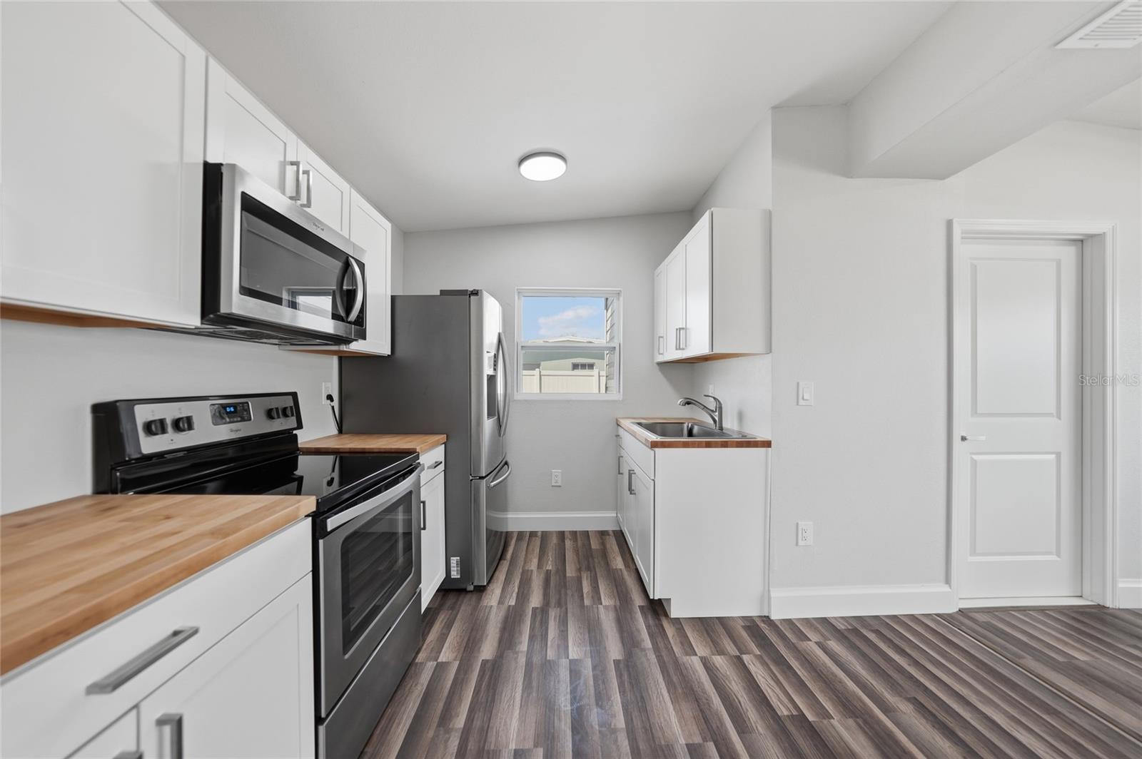 21203 MEEHAN AVE, PORT CHARLOTTE, FL, 33952