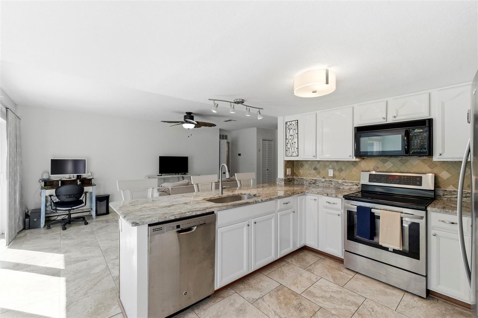 11932 99TH AVE, SEMINOLE, FL, 33772