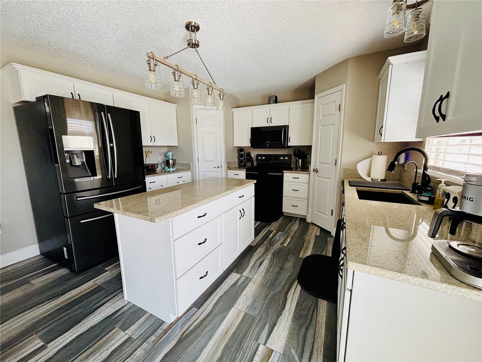 307 VELVETEEN PL, CHULUOTA, FL, 32766