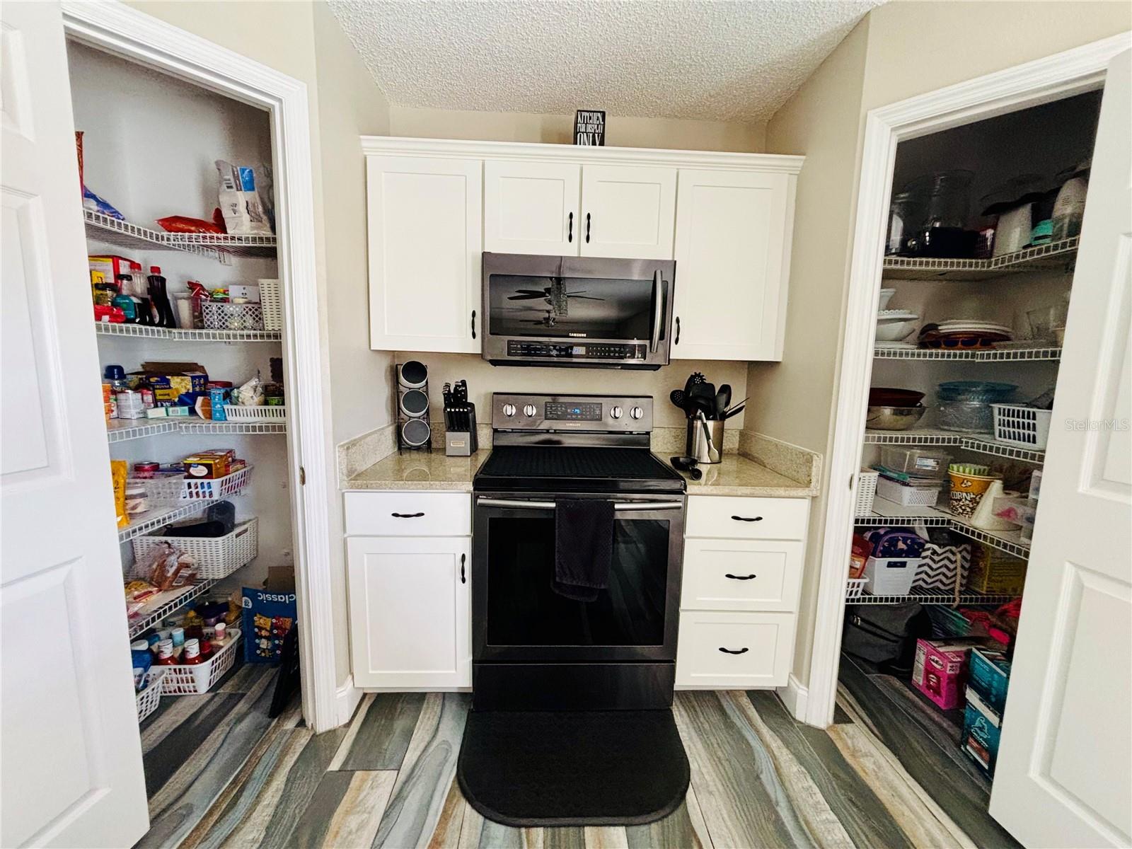 307 VELVETEEN PL, CHULUOTA, FL, 32766