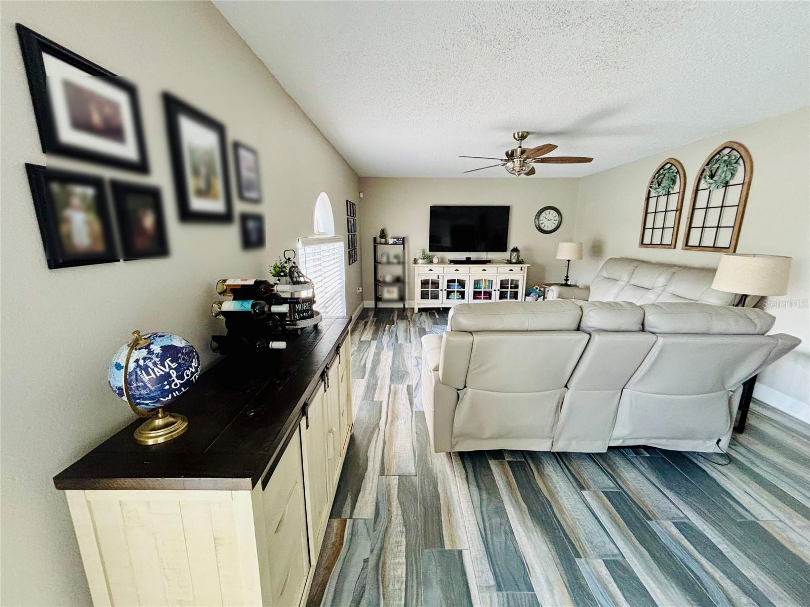 307 VELVETEEN PL, CHULUOTA, FL, 32766