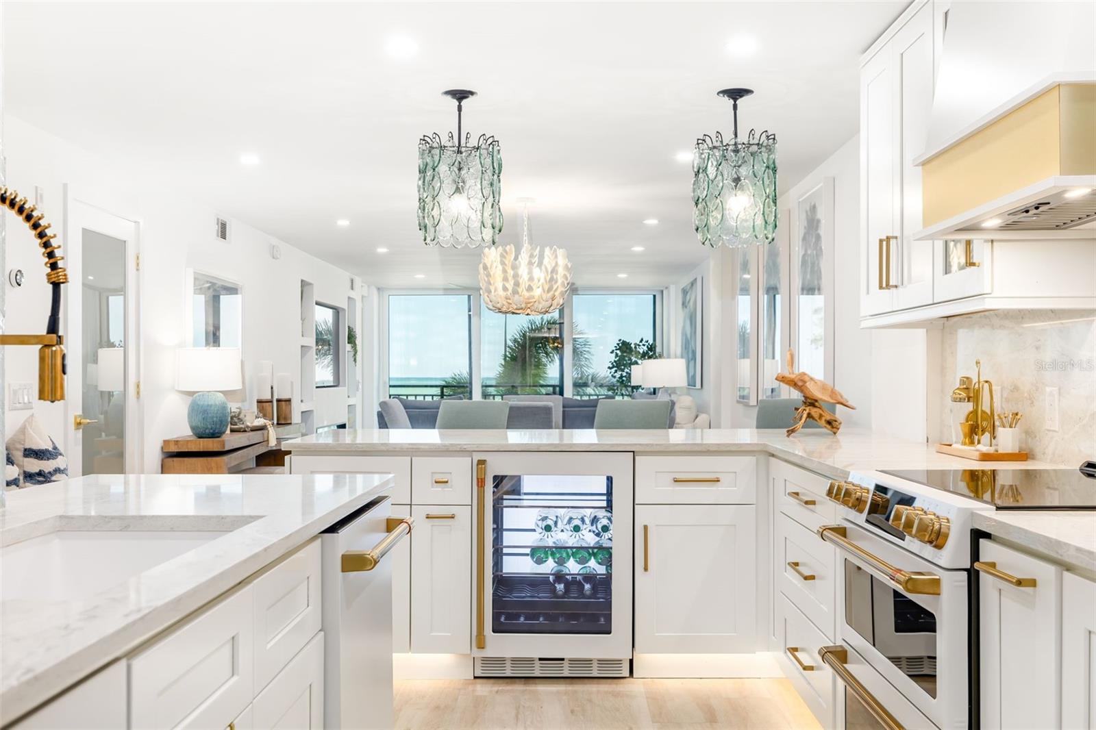 19 WHISPERING SANDS DR #302, SARASOTA, FL, 34242