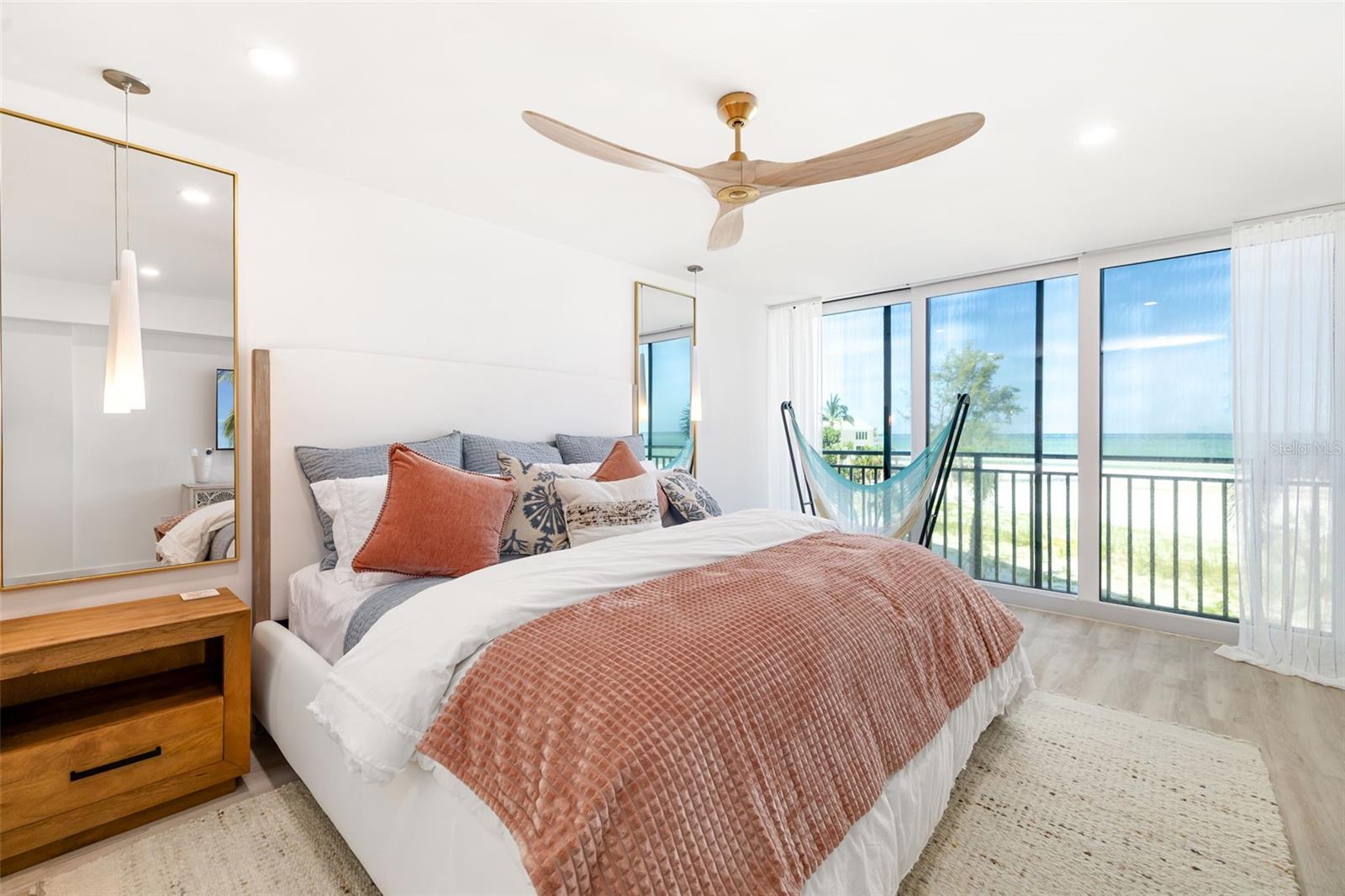 19 WHISPERING SANDS DR #302, SARASOTA, FL, 34242