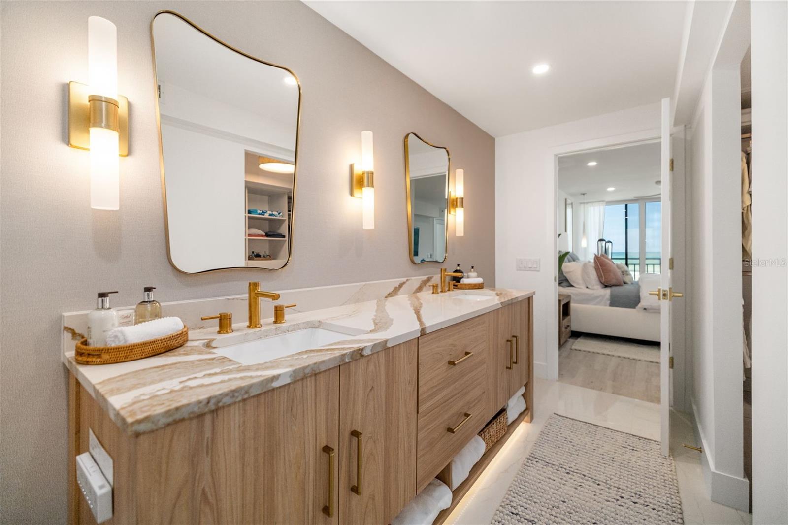 19 WHISPERING SANDS DR #302, SARASOTA, FL, 34242
