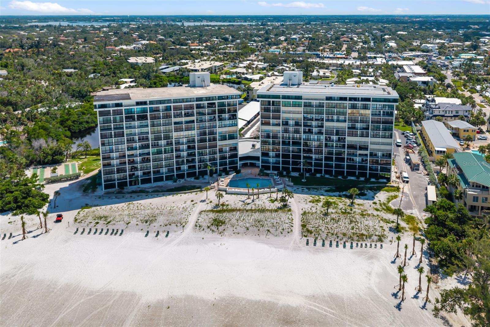 19 WHISPERING SANDS DR #302, SARASOTA, FL, 34242