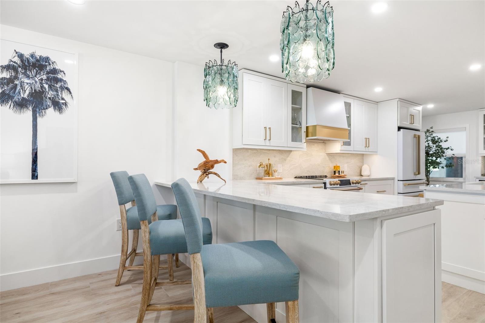 19 WHISPERING SANDS DR #302, SARASOTA, FL, 34242