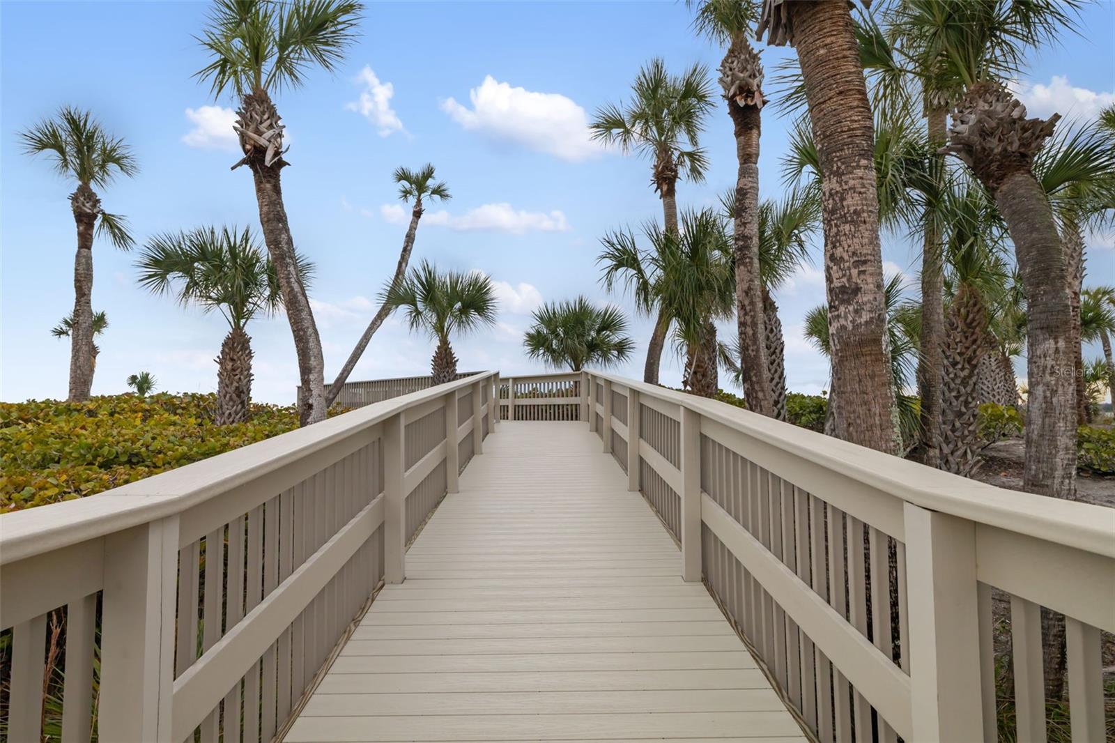 19 WHISPERING SANDS DR #302, SARASOTA, FL, 34242