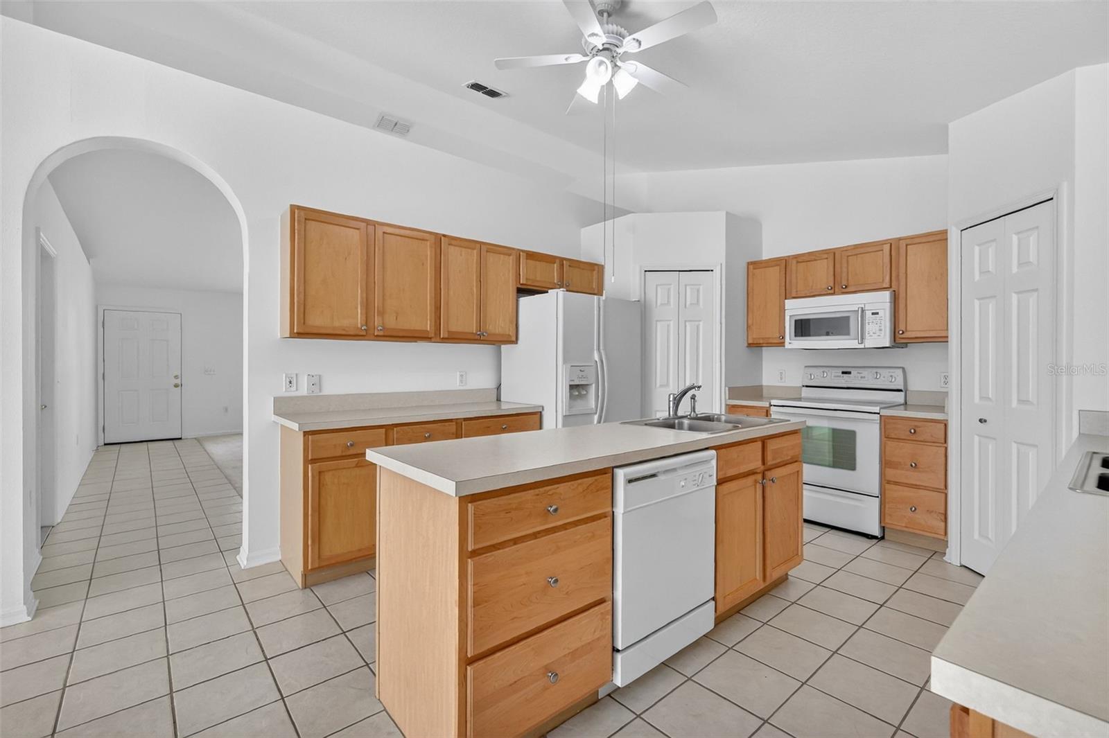 615 BRIARCLIFF RD, EUSTIS, FL, 32726