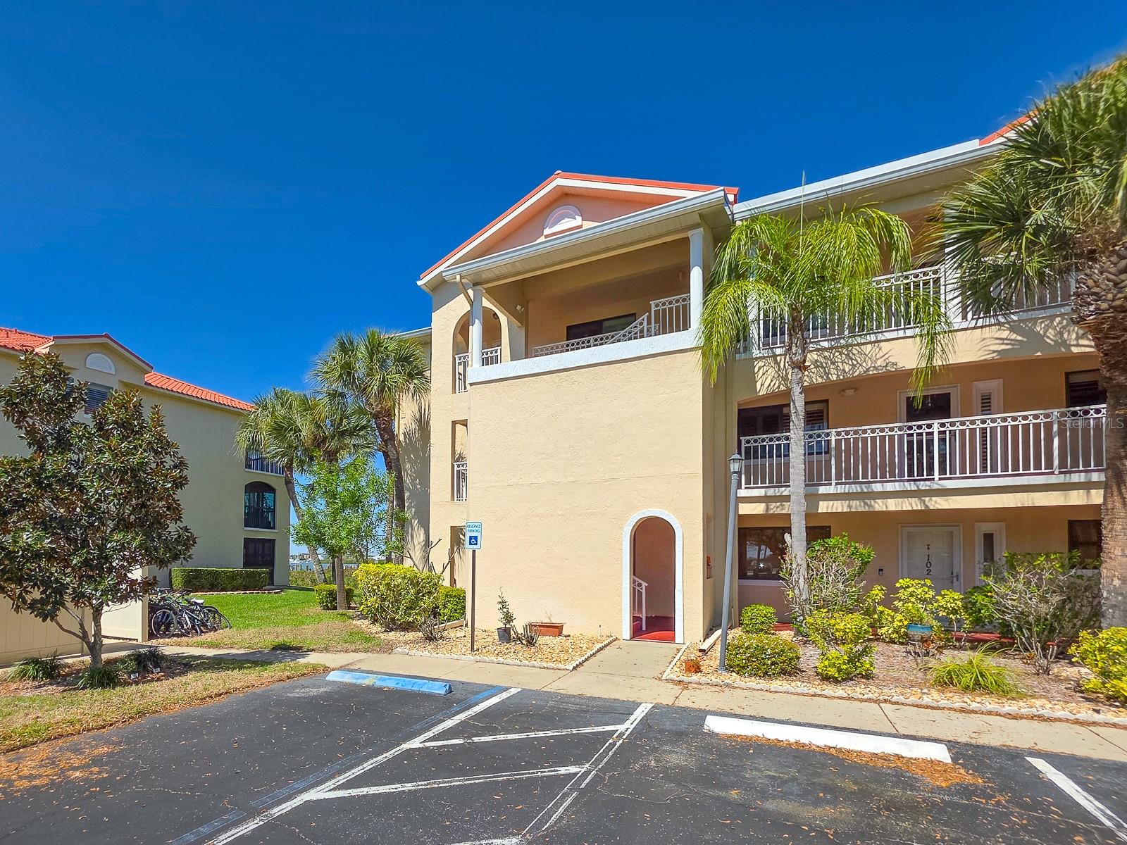 460 BOUCHELLE DR #201, NEW SMYRNA BEACH, FL, 32169