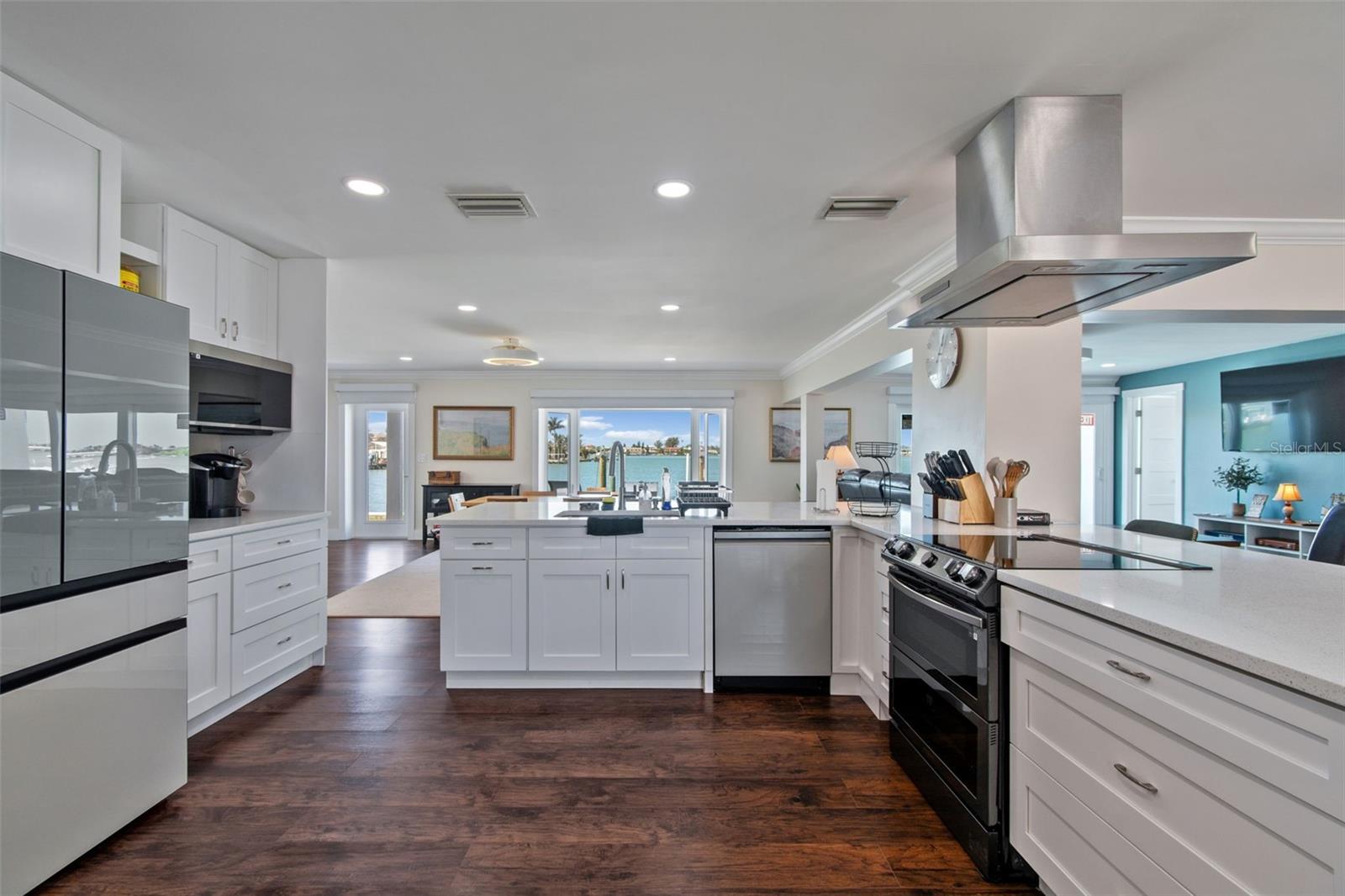 478 HARBOR DR N, INDIAN ROCKS BEACH, FL, 33785