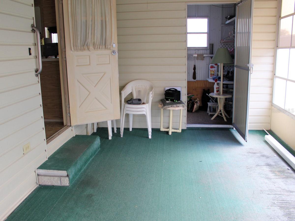 2E PINDO PALM ST E, LARGO, FL, 33770