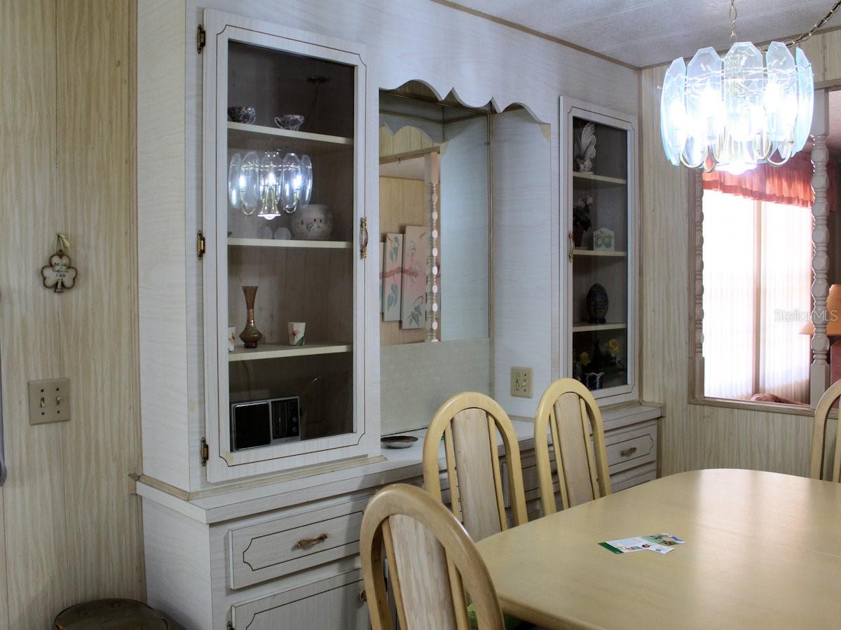 2E PINDO PALM ST E, LARGO, FL, 33770