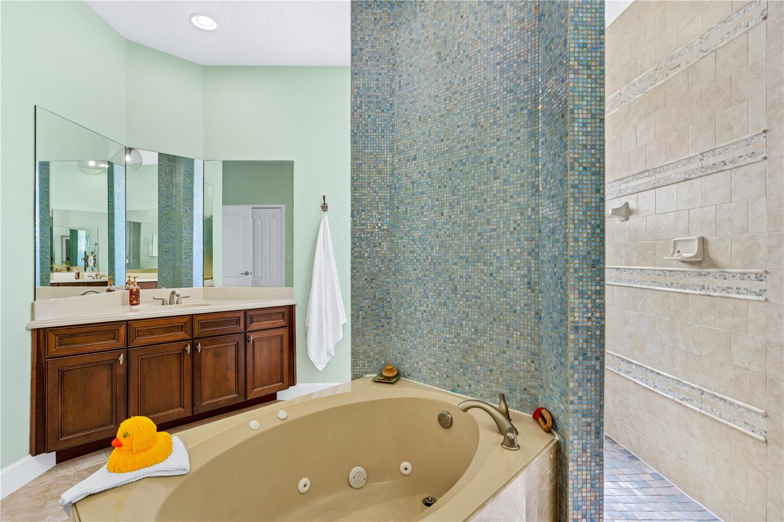 425 CHAMPION RIDGE DR, DAYTONA BEACH, FL, 32124