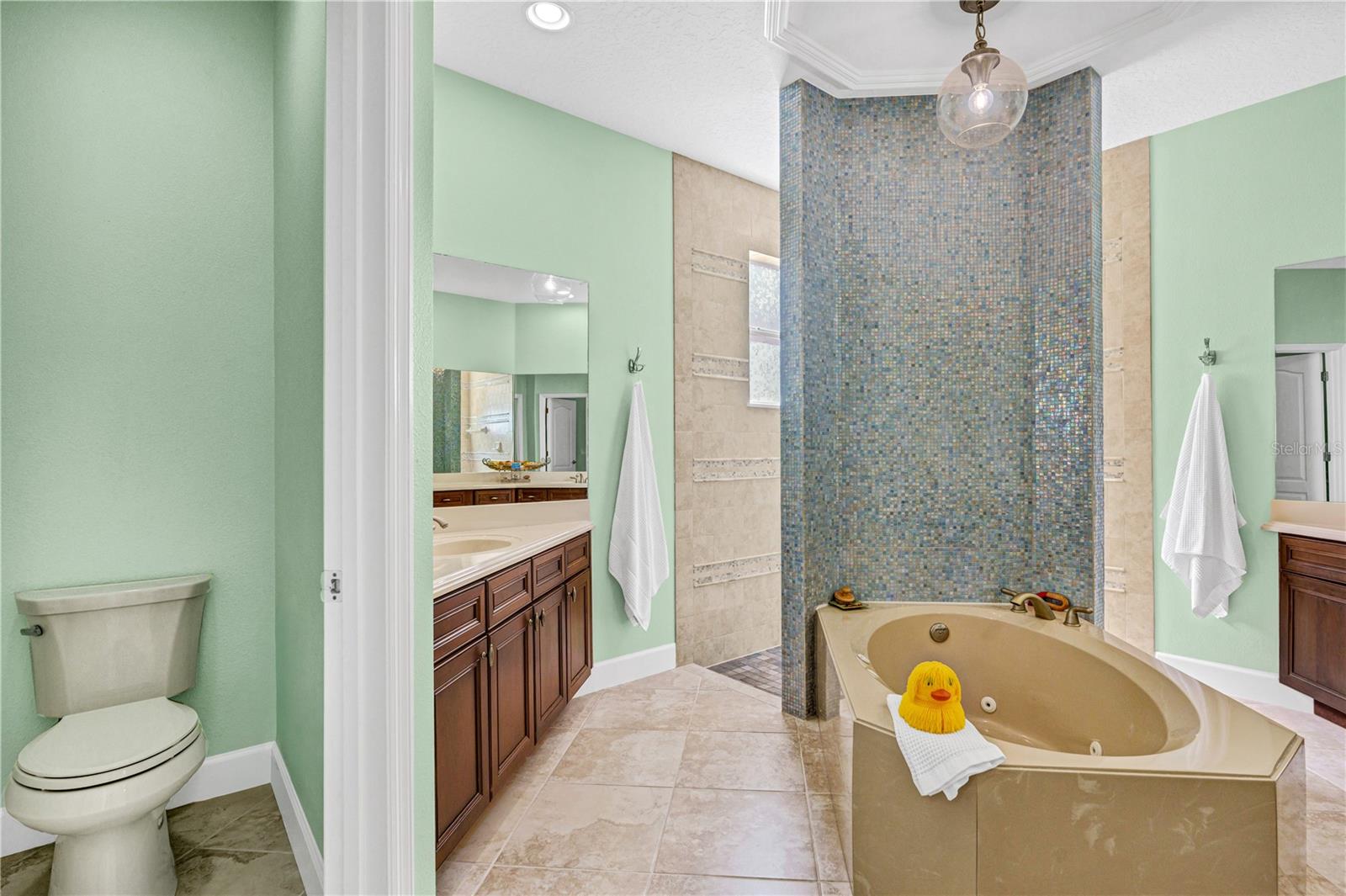 425 CHAMPION RIDGE DR, DAYTONA BEACH, FL, 32124