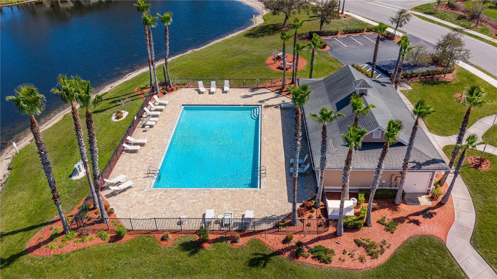 425 CHAMPION RIDGE DR, DAYTONA BEACH, FL, 32124