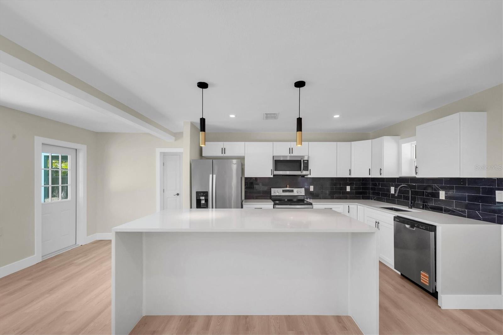 4135 SHORE ACRES BLVD NE, ST PETERSBURG, FL, 33703