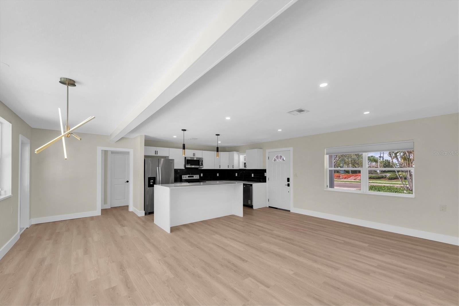 4135 SHORE ACRES BLVD NE, ST PETERSBURG, FL, 33703