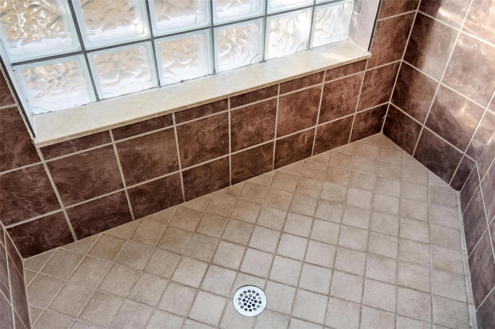 12 S LAKEWALK DR, PALM COAST, FL, 32137