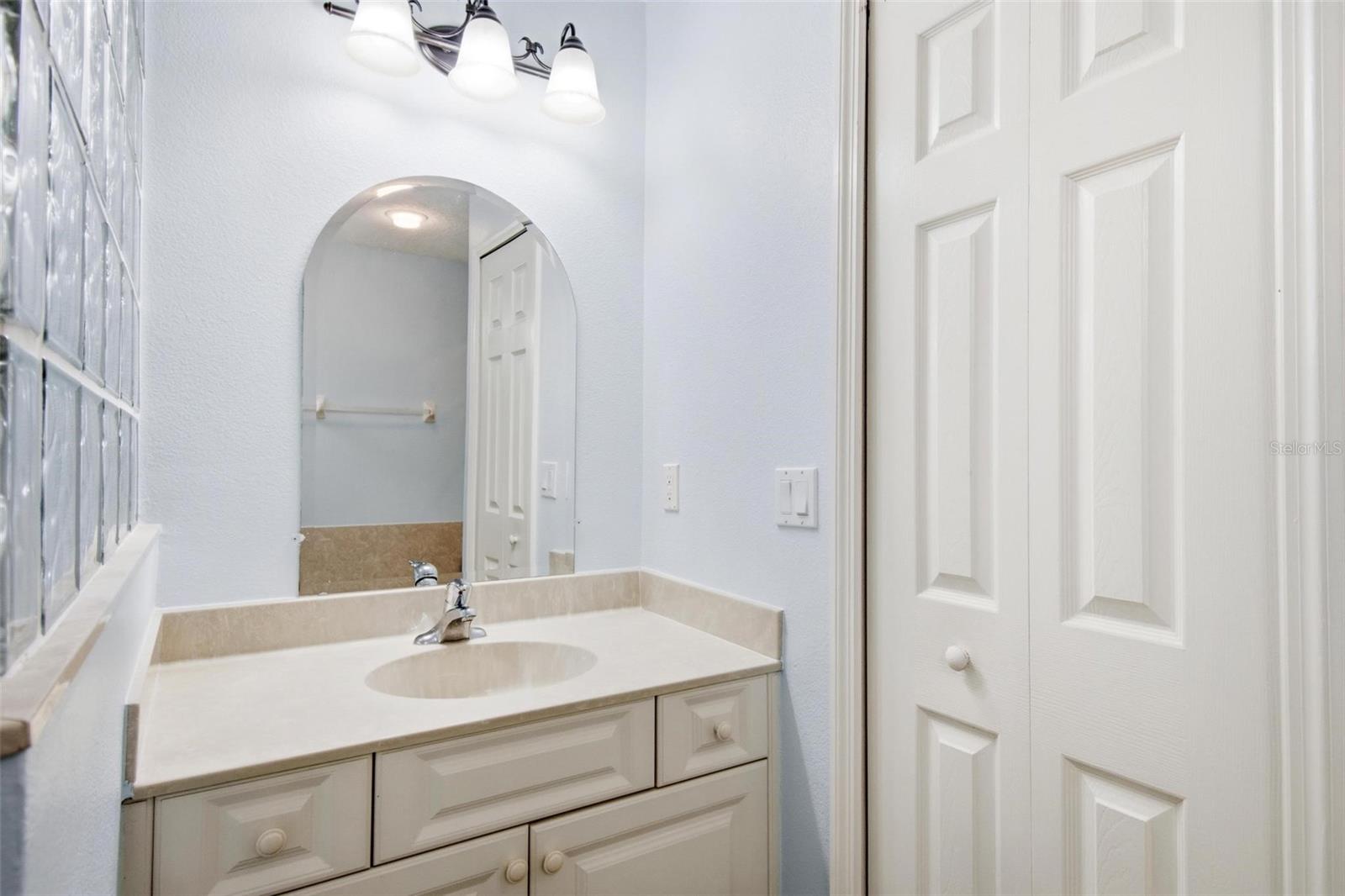 12 S LAKEWALK DR, PALM COAST, FL, 32137