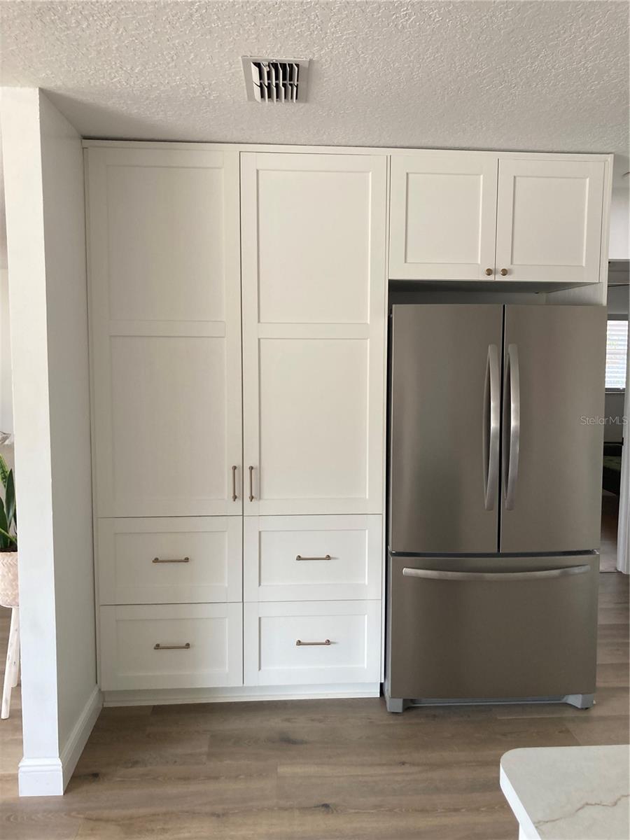 KITCHEN PANTRY