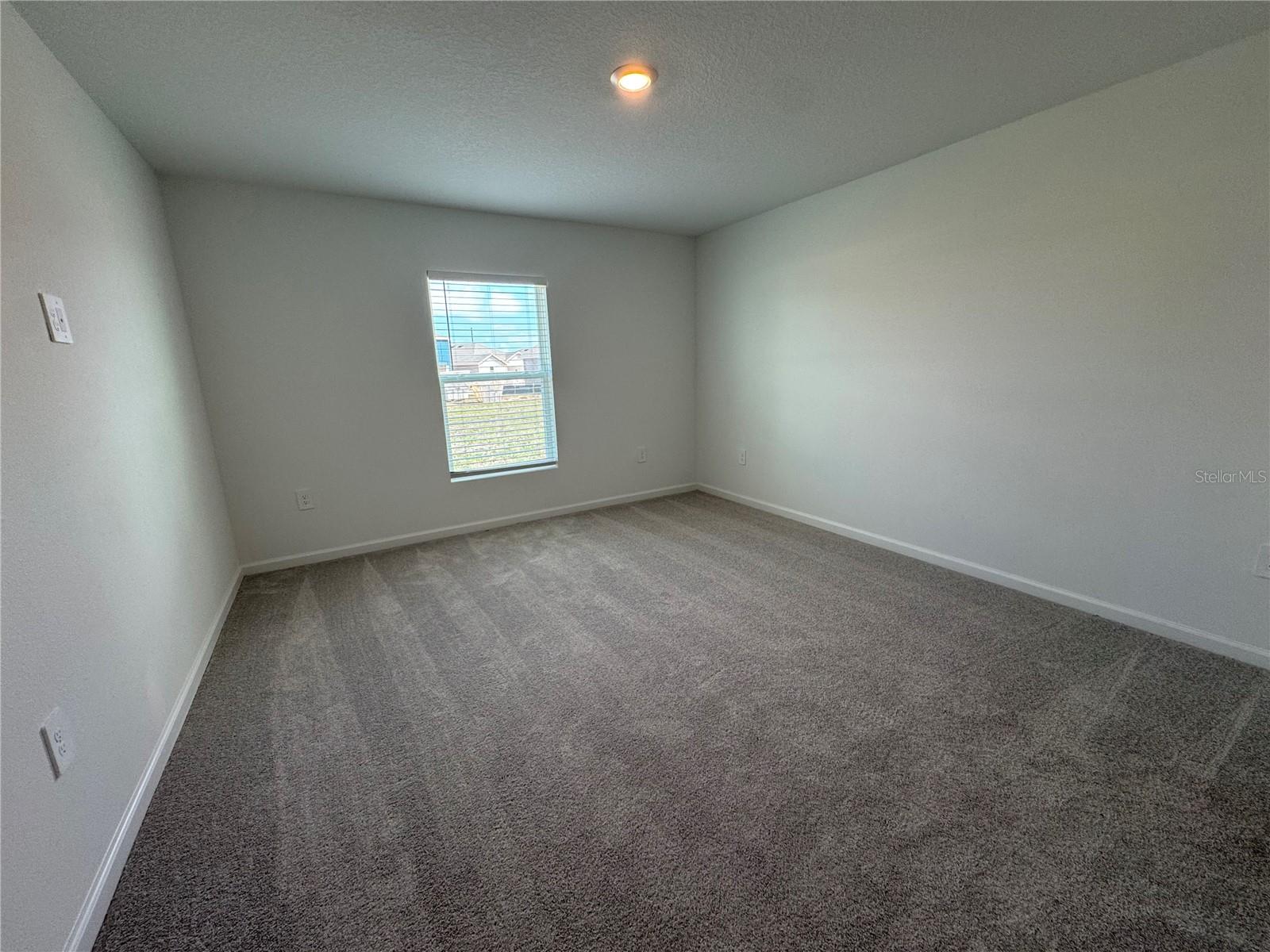 2185 LASSO LOOP, EAGLE LAKE, FL, 33839