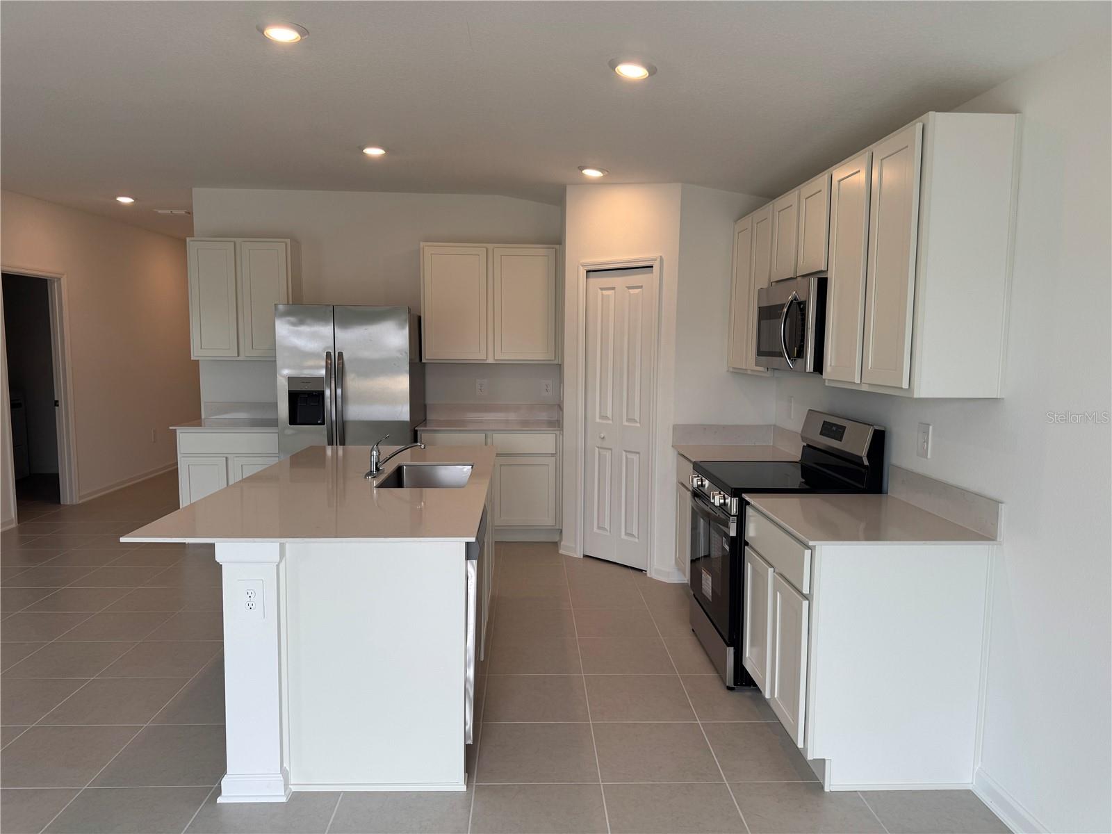 2185 LASSO LOOP, EAGLE LAKE, FL, 33839