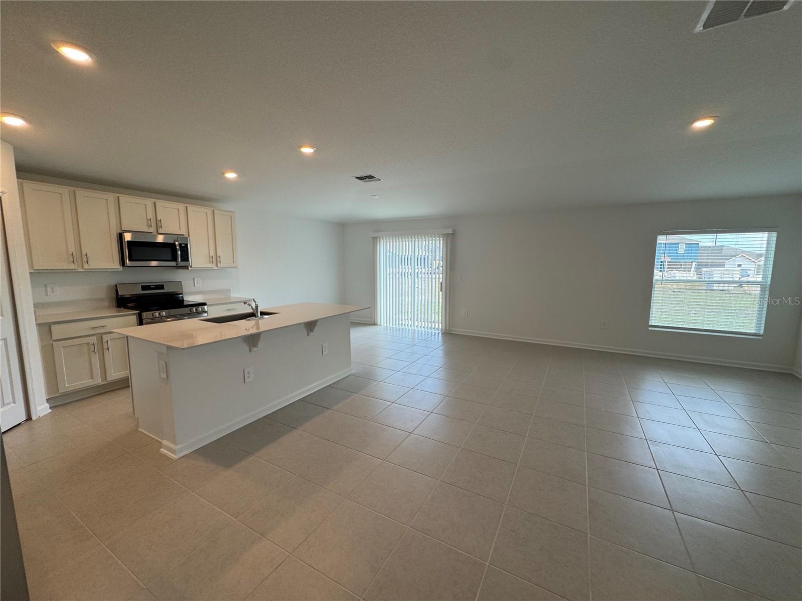 2185 LASSO LOOP, EAGLE LAKE, FL, 33839