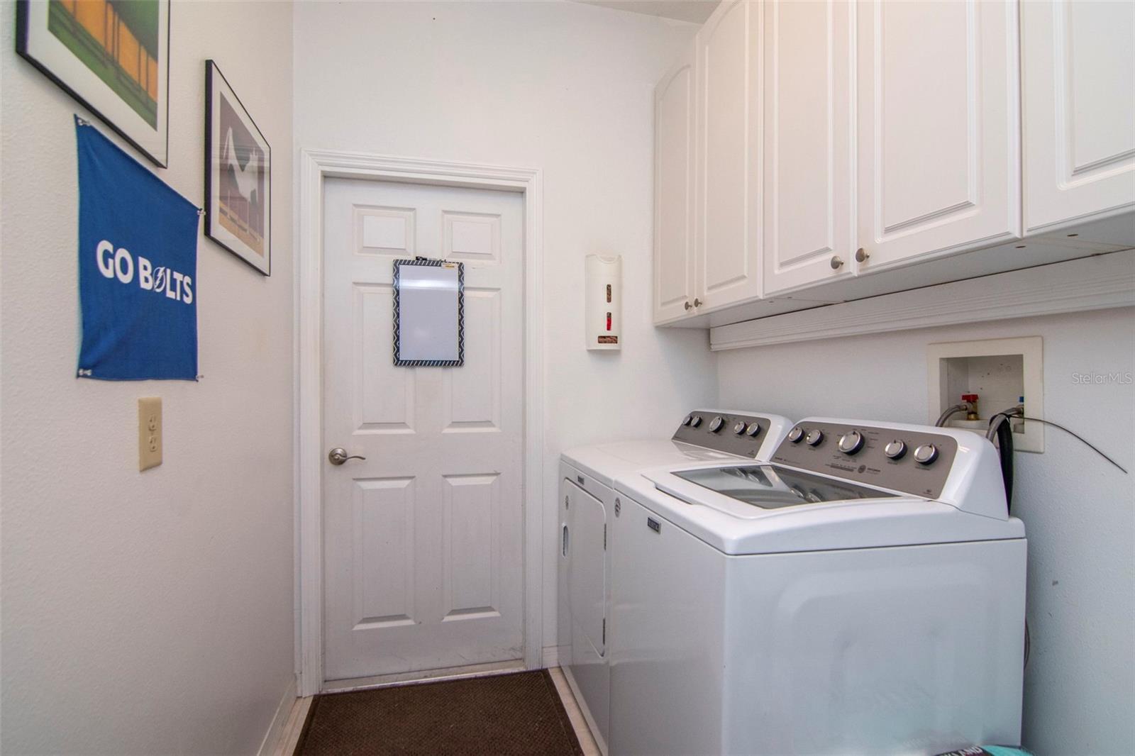 8205 PONKAN RD, LAND O LAKES, FL, 34637