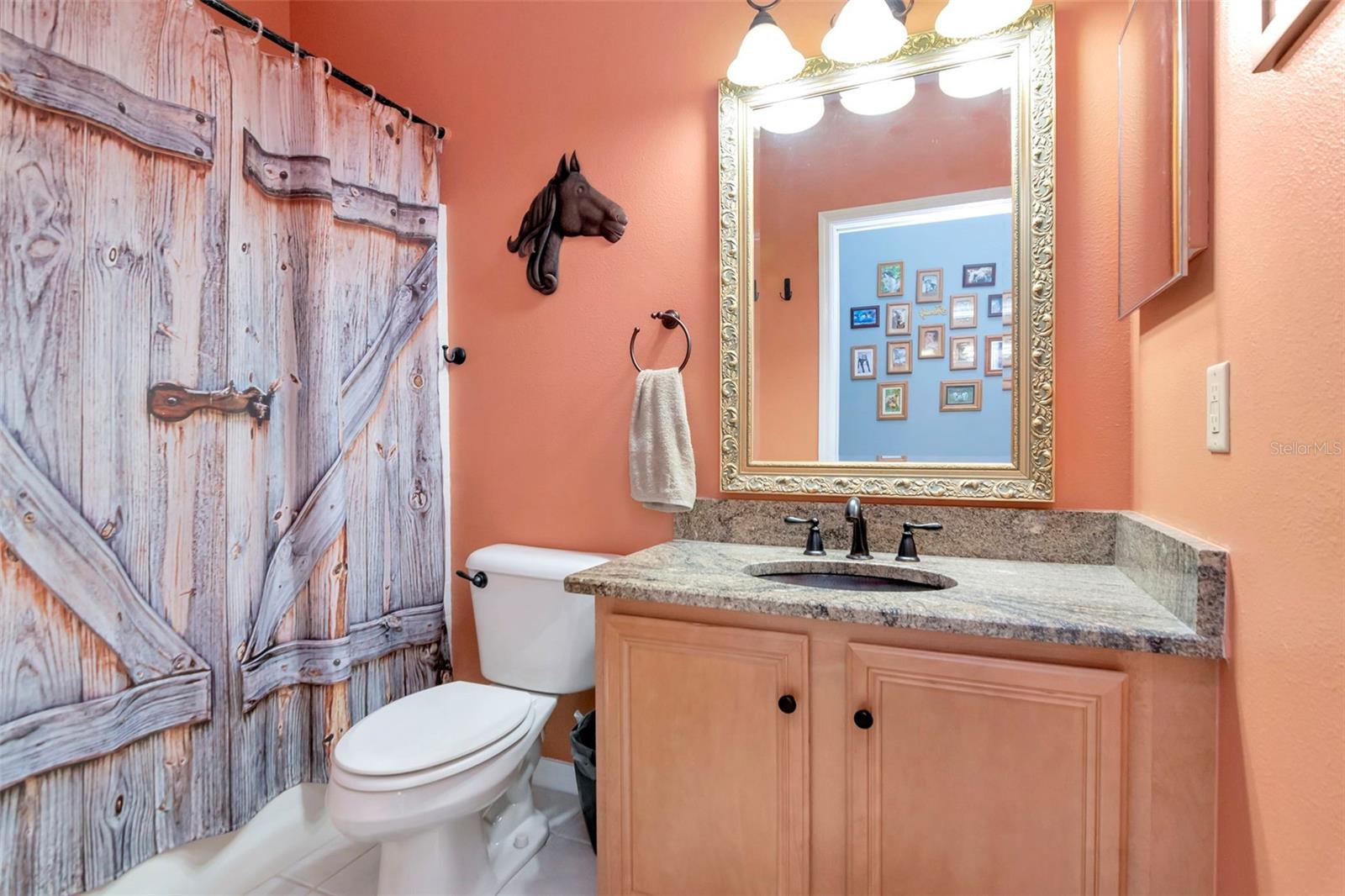 8205 PONKAN RD, LAND O LAKES, FL, 34637