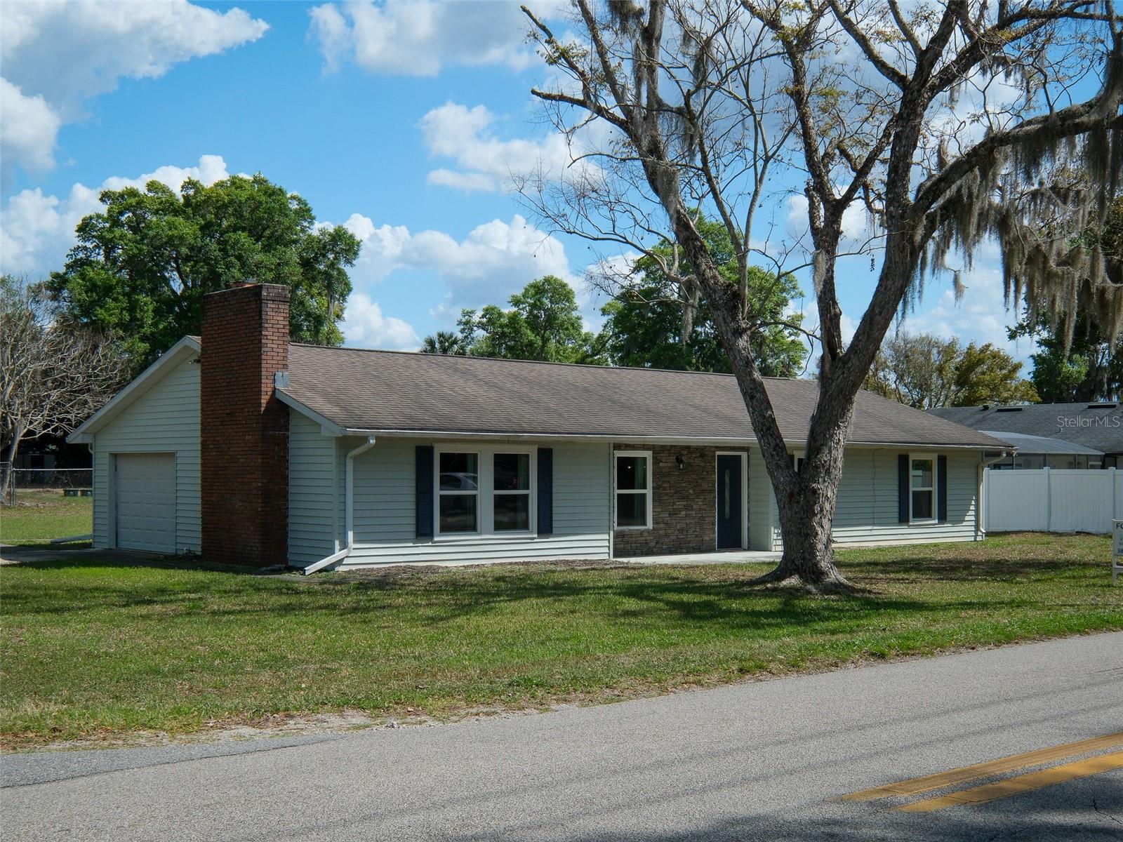 975 N BOSTON AVE, DELAND, FL, 32724