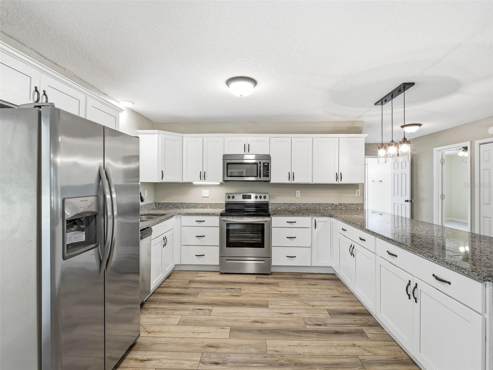 975 N BOSTON AVE, DELAND, FL, 32724