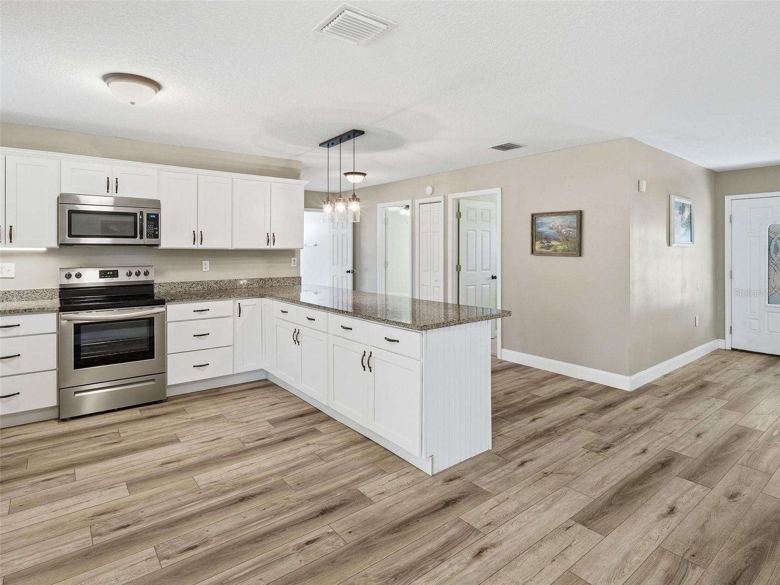 975 N BOSTON AVE, DELAND, FL, 32724