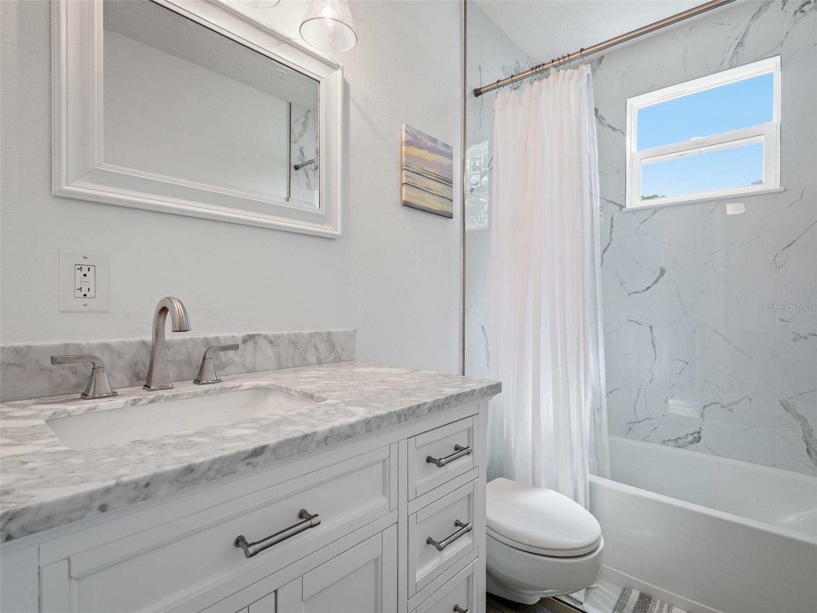 975 N BOSTON AVE, DELAND, FL, 32724