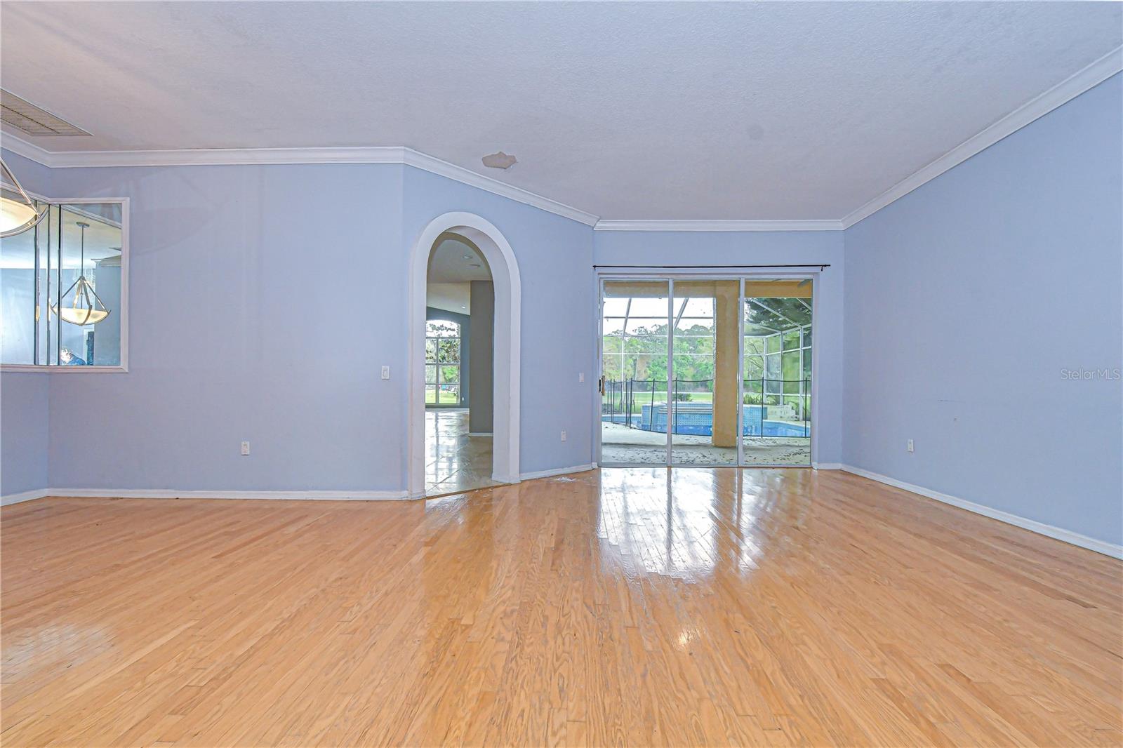 Dining & Living room