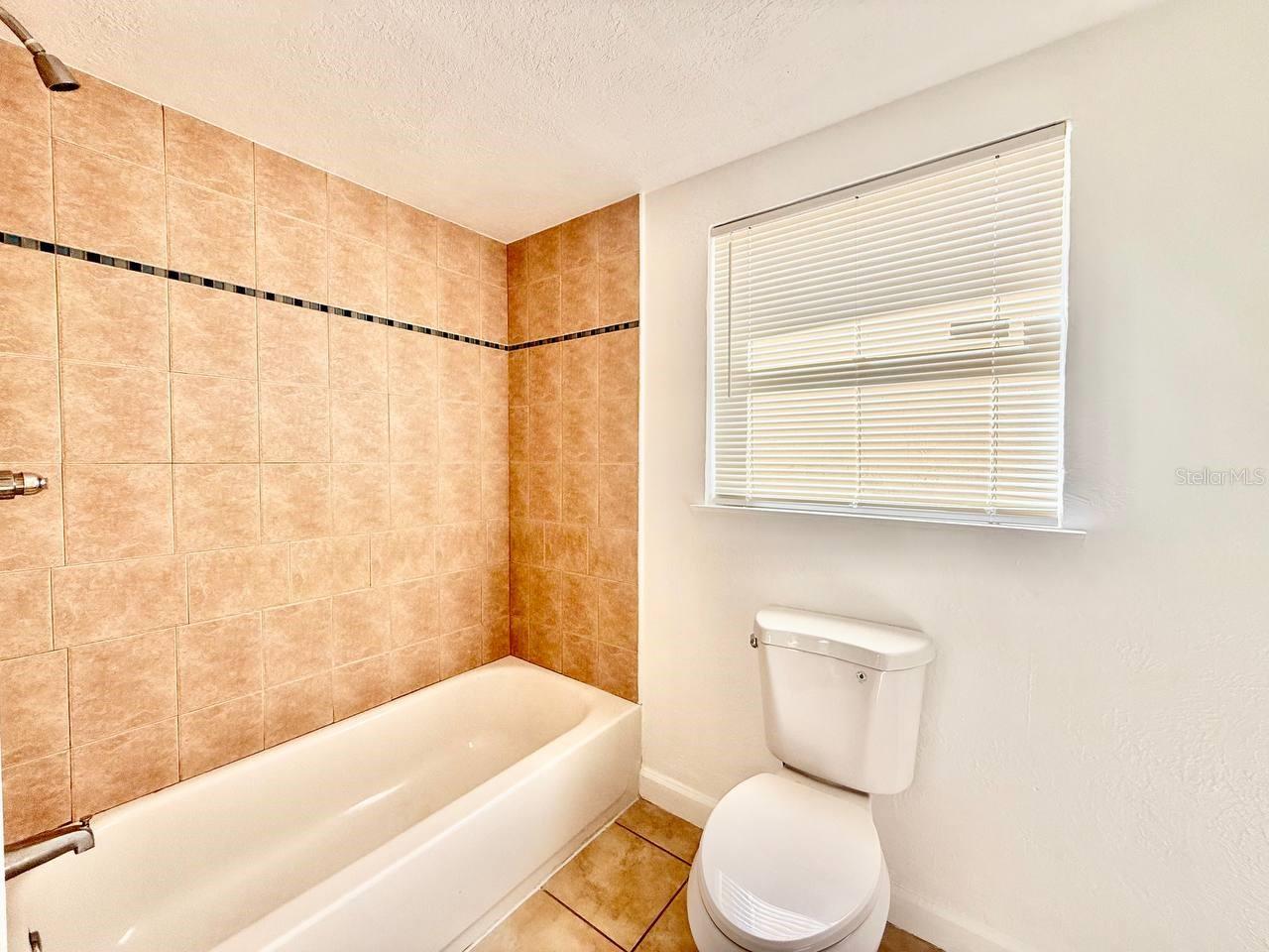 1607 E MAPLE AVE, TAMPA, FL, 33604