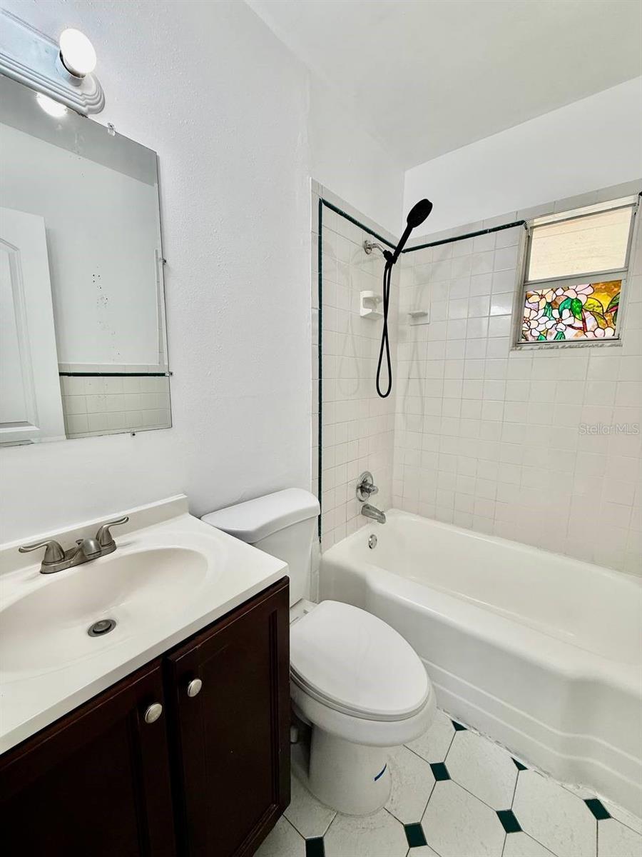 1607 E MAPLE AVE, TAMPA, FL, 33604