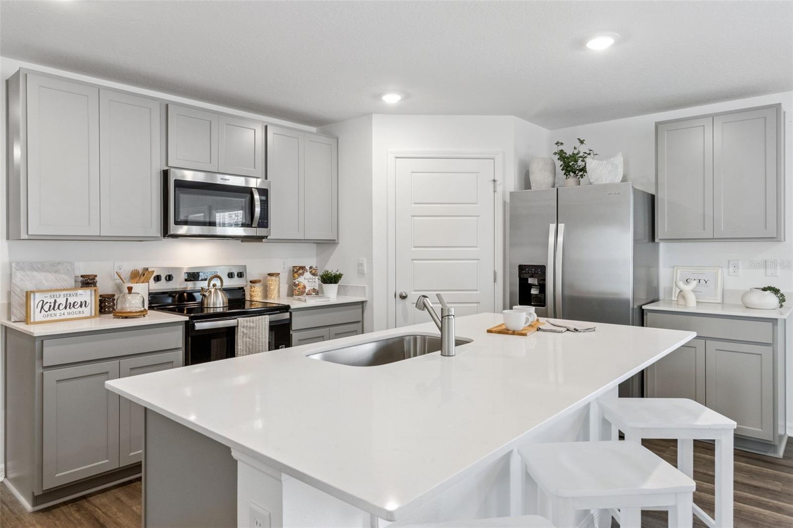 900 BEAR HAMMOCK DR, UMATILLA, FL, 32784