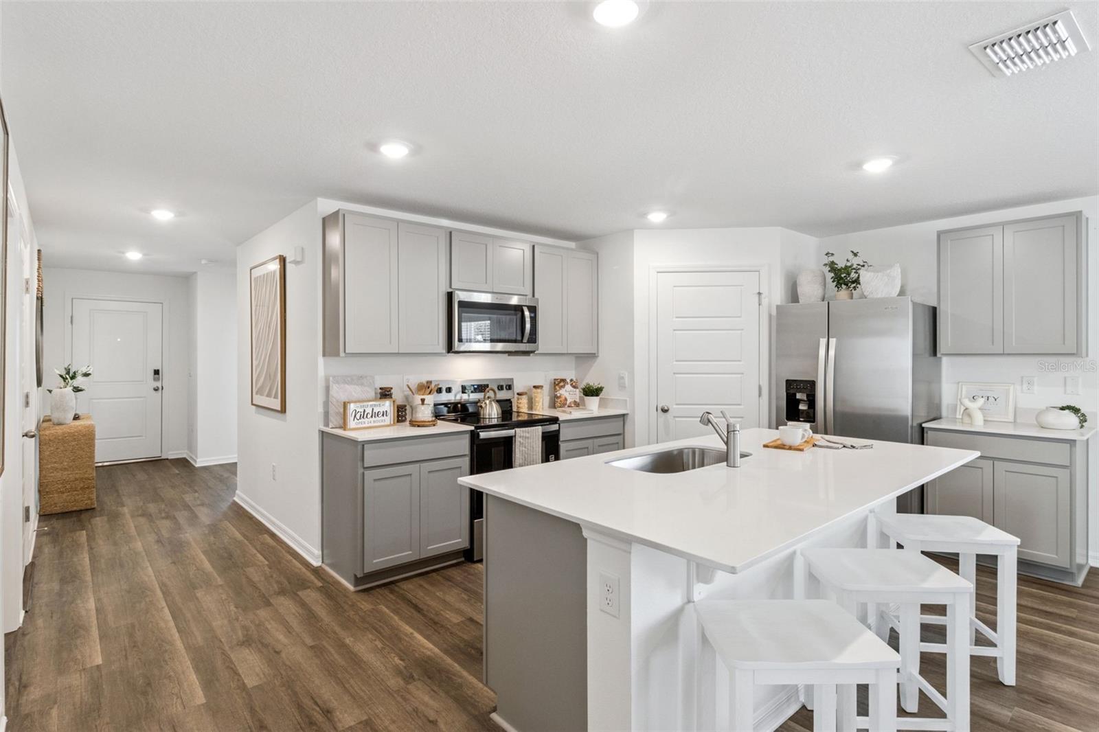 900 BEAR HAMMOCK DR, UMATILLA, FL, 32784