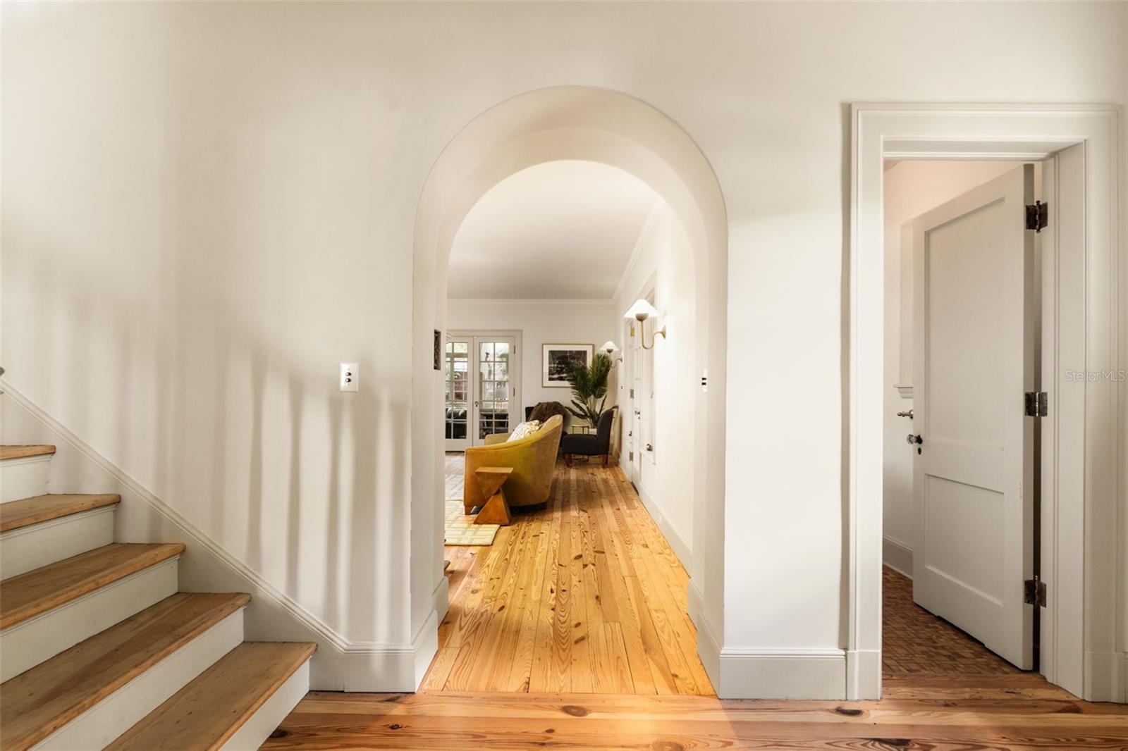 403 JASMINE WAY, CLEARWATER, FL, 33756