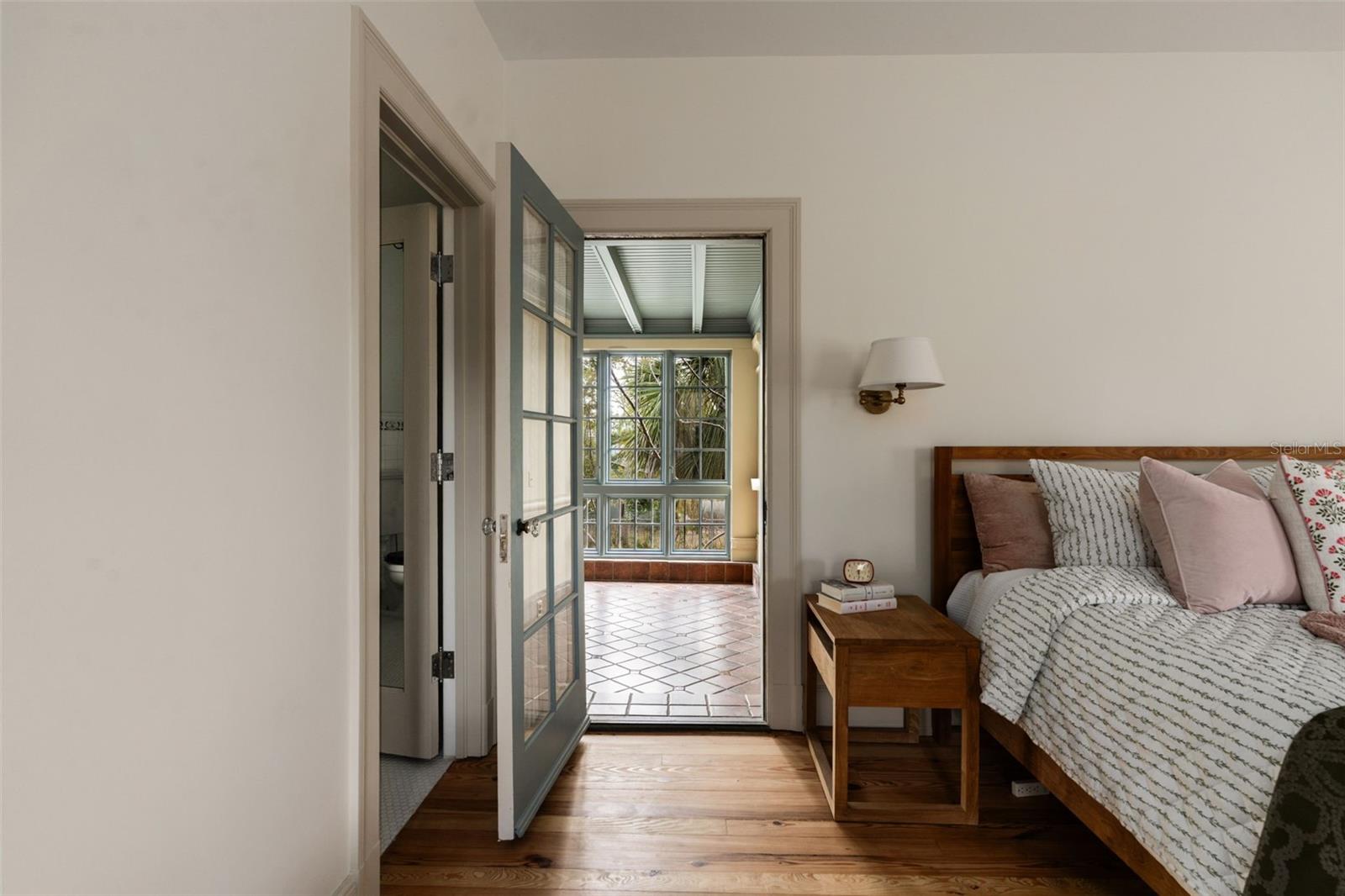 403 JASMINE WAY, CLEARWATER, FL, 33756