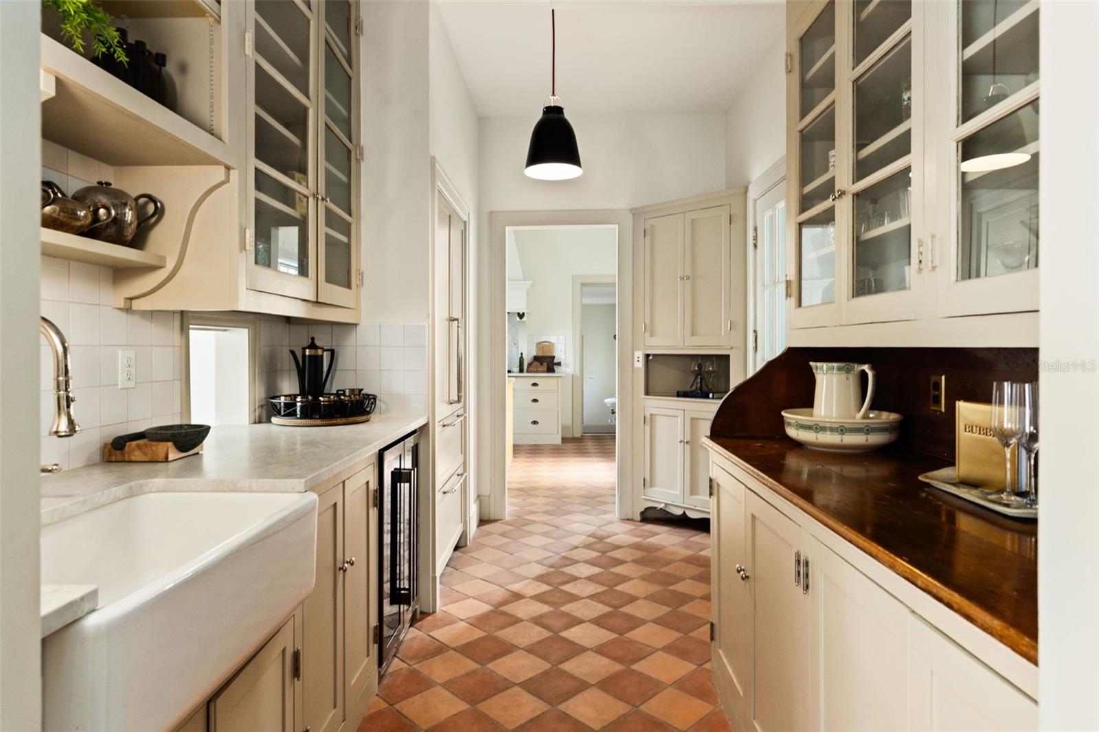 403 JASMINE WAY, CLEARWATER, FL, 33756