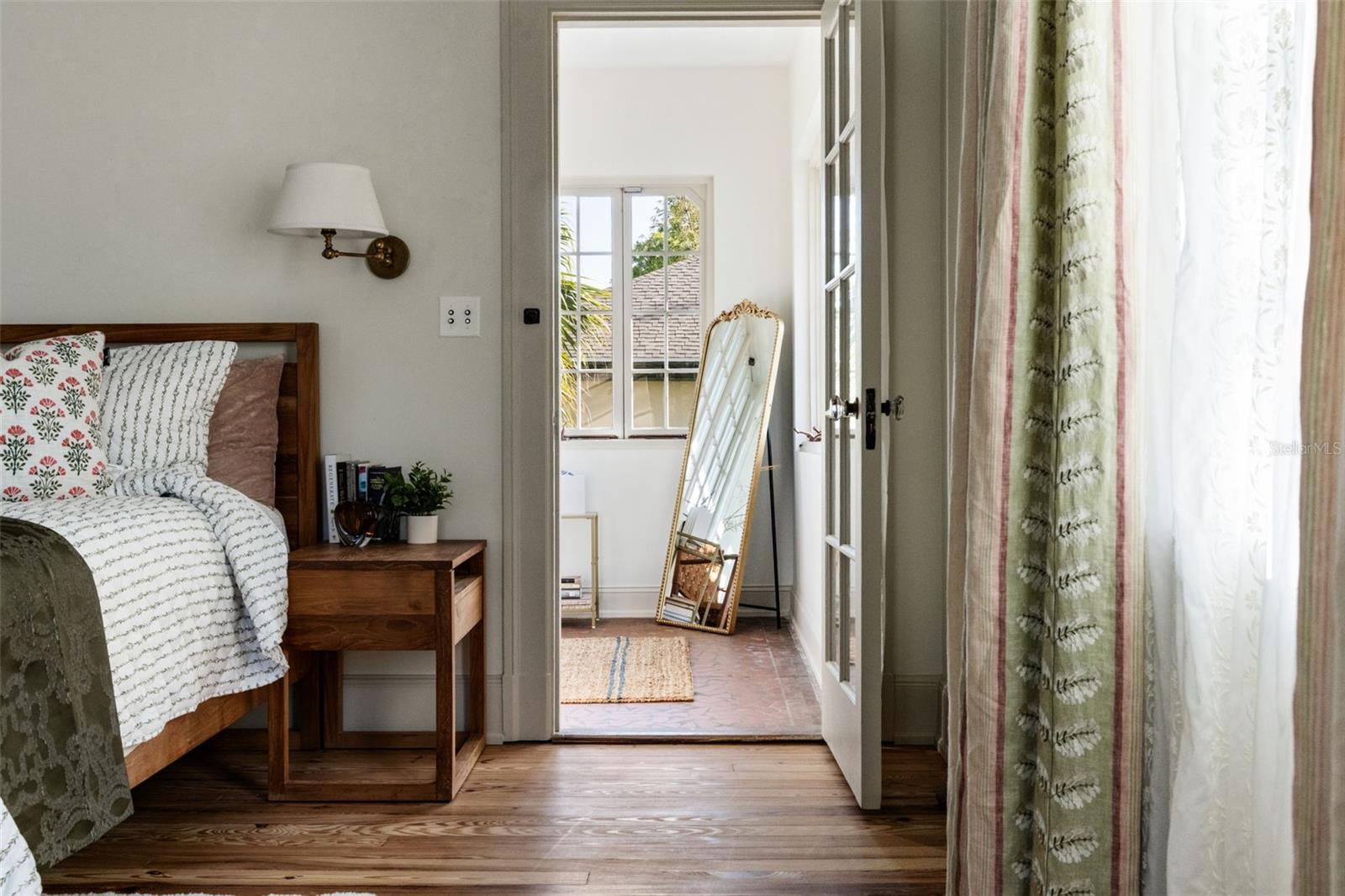 403 JASMINE WAY, CLEARWATER, FL, 33756