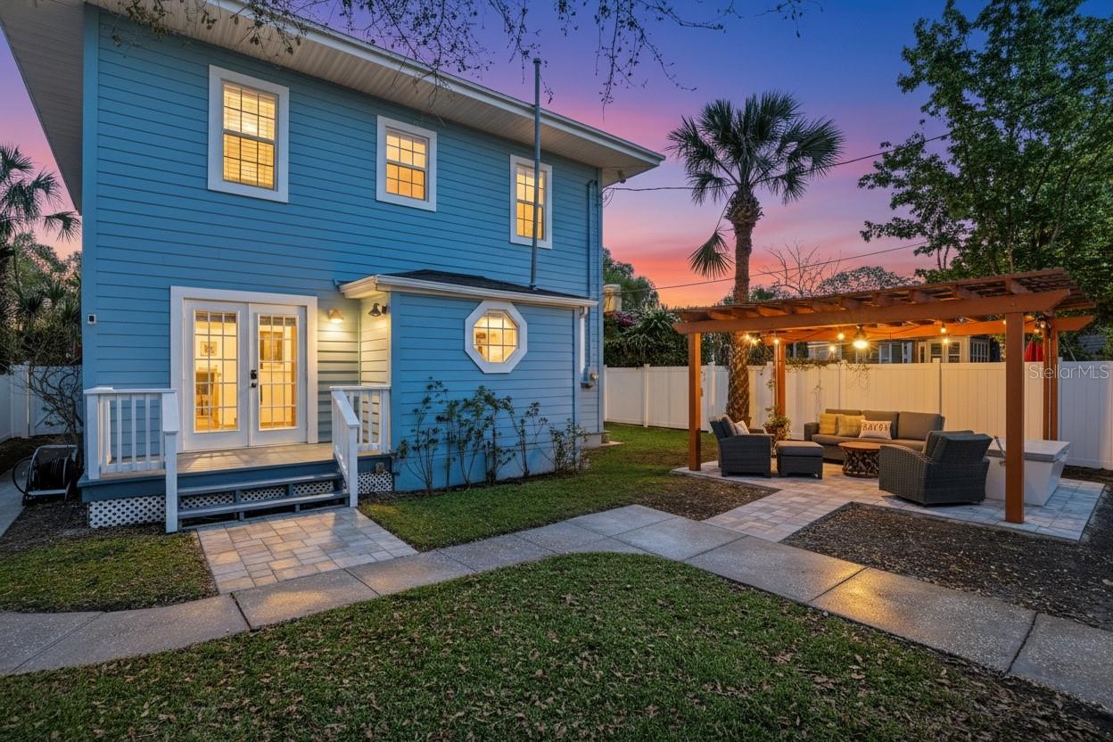 126 22ND AVE NE, ST PETERSBURG, FL, 33704