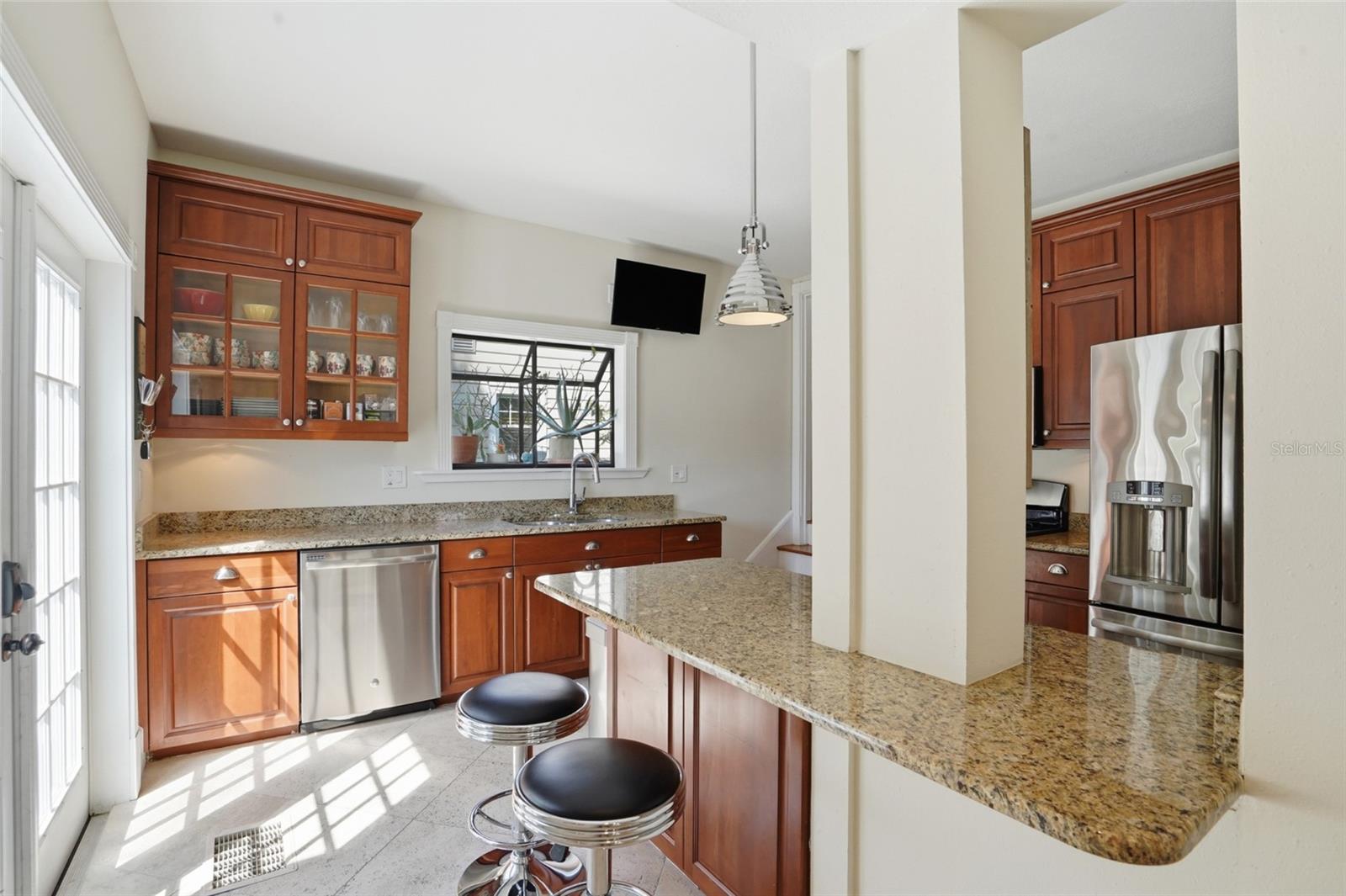 126 22ND AVE NE, ST PETERSBURG, FL, 33704