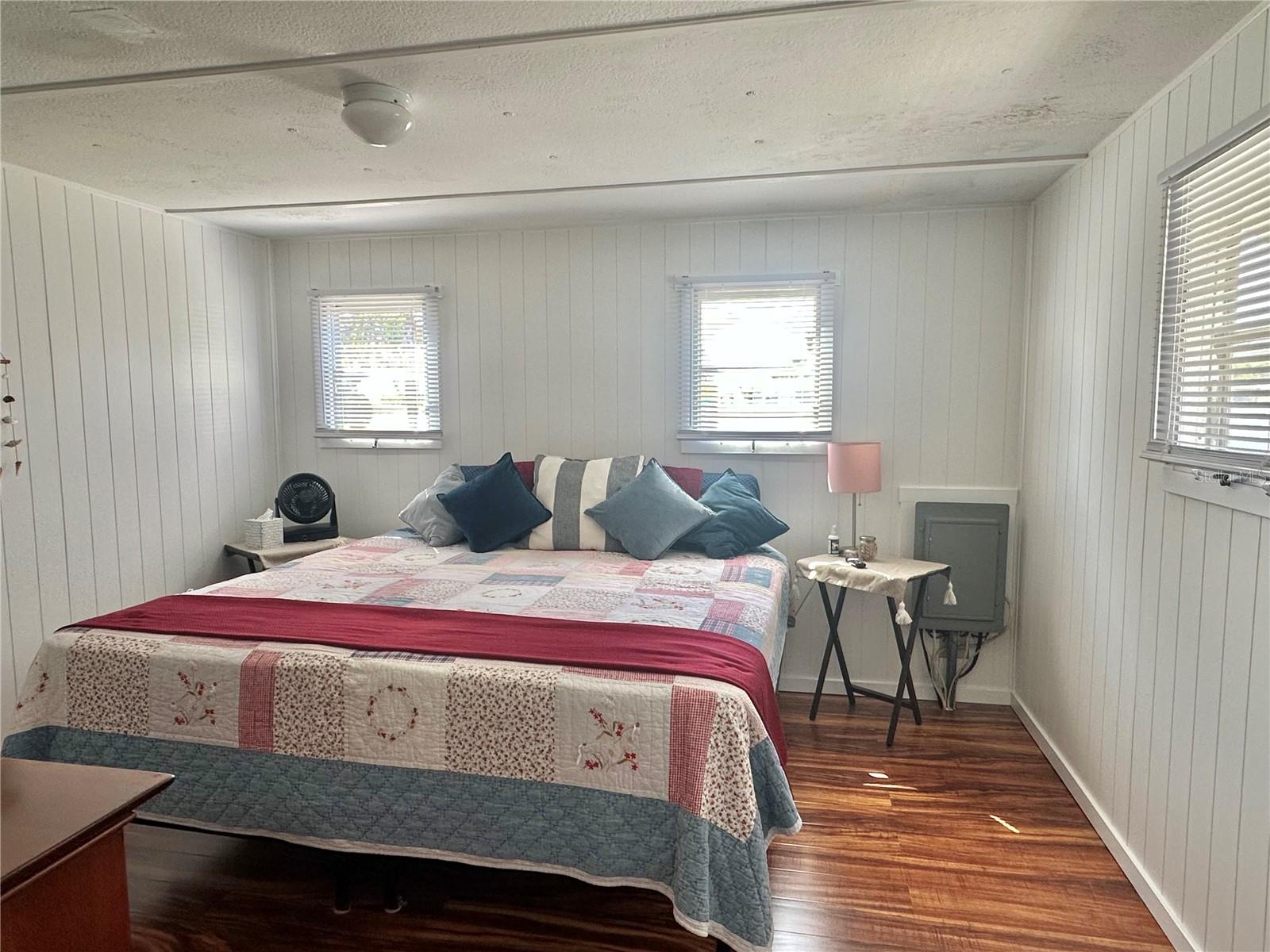 1501 25TH AVENUE DR W, BRADENTON, FL, 34205